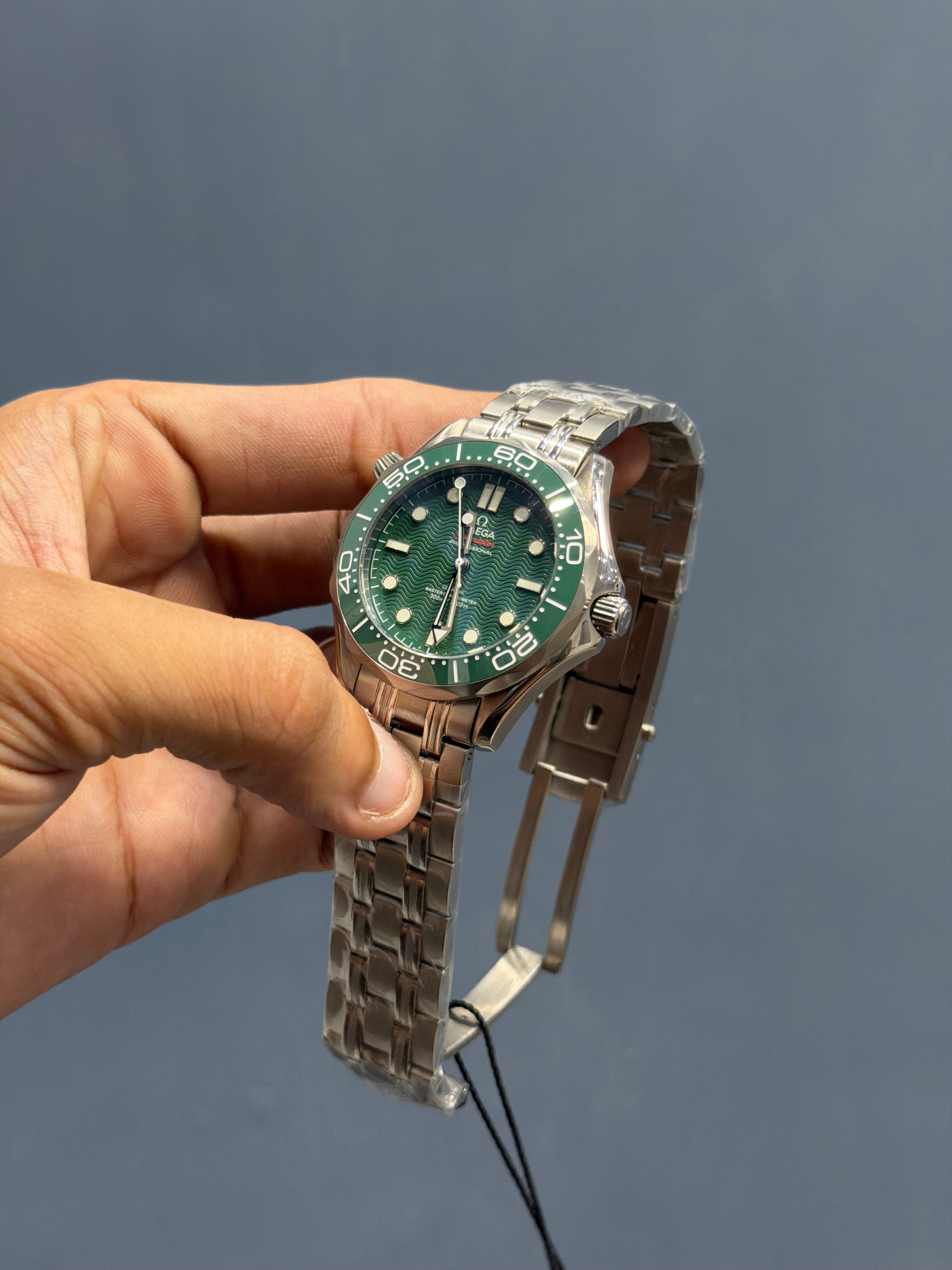 NEW COLLECTION SILVER WITH GREEN DIAL AUTOMATIC WATCH