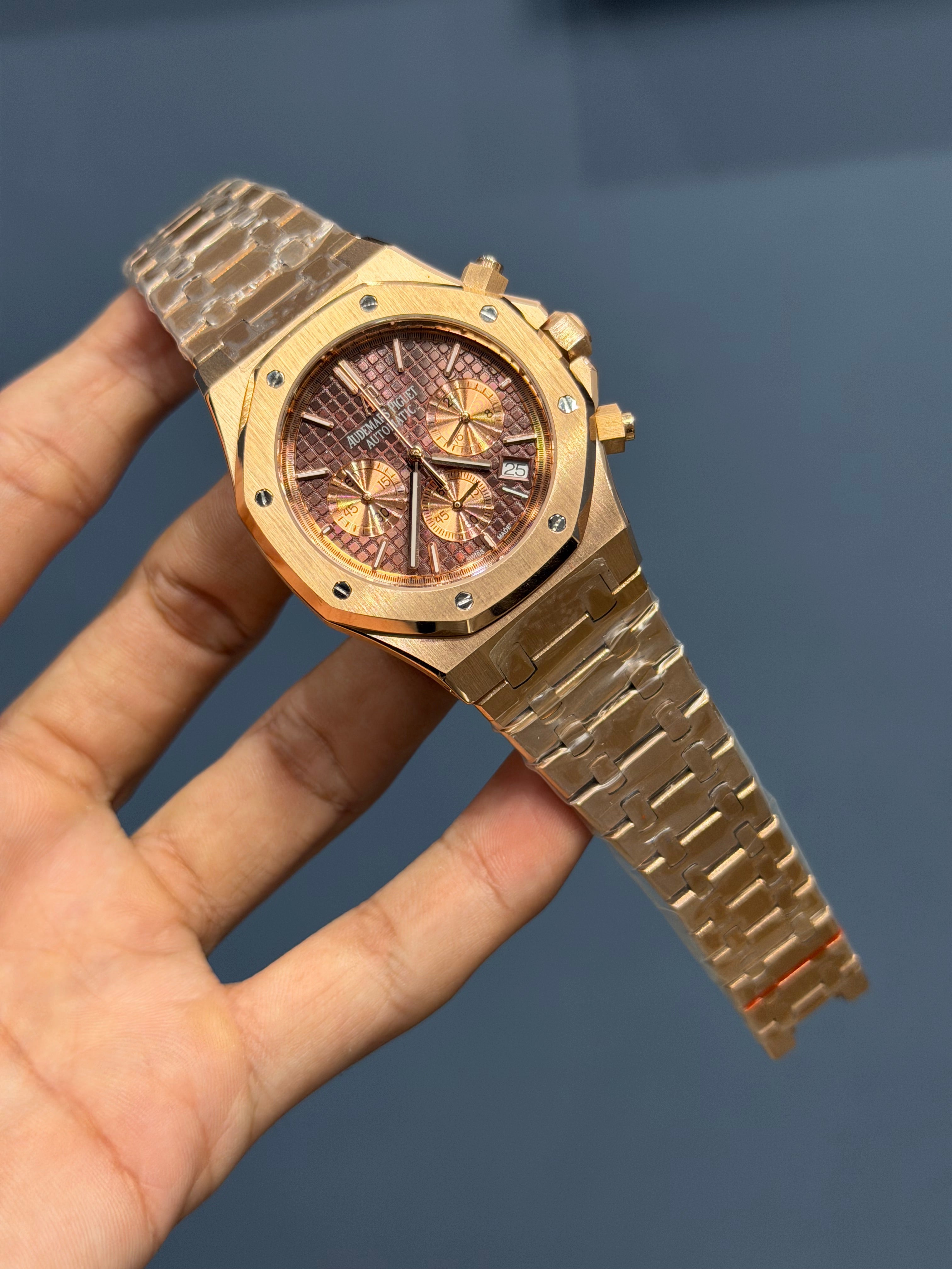 NEW COLLECTION CHRONOGRAPH ROSE WITH CHOCO DIAL CHAIN WATCH