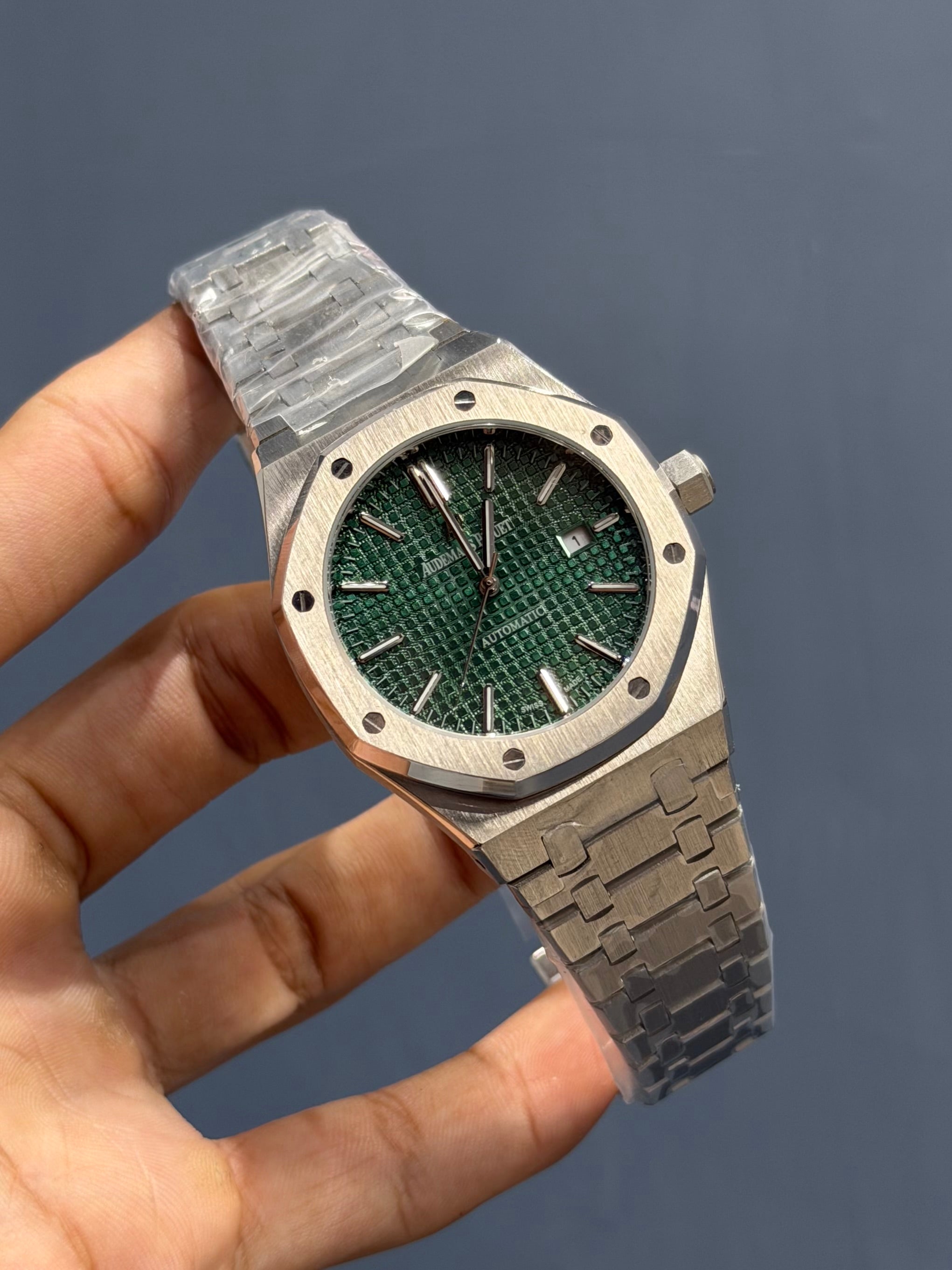 NEW COLLECTION SILVER WITH GREEN DIAL CHAIN WATCH FOR MEN