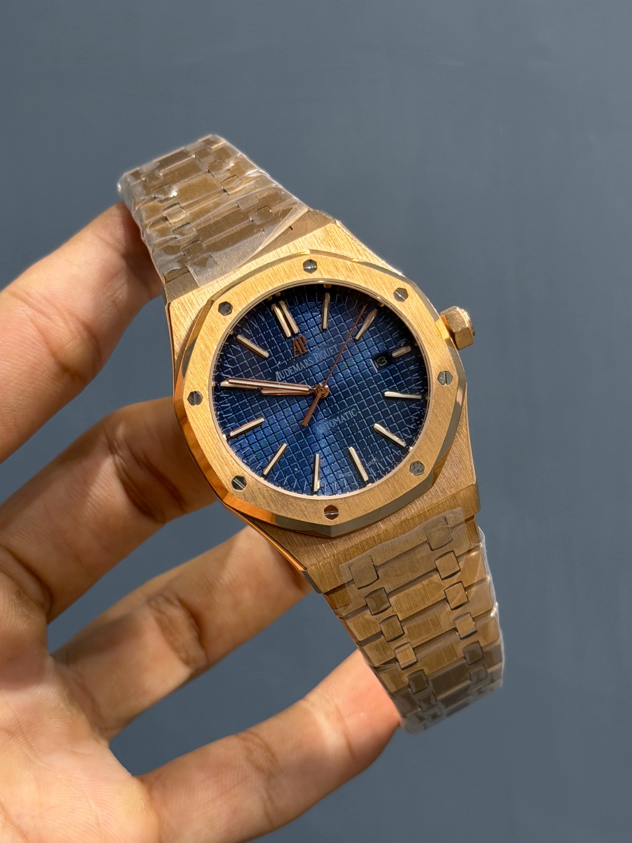 NEW COLLECTION ROSE WITH BLUE DIAL CHAIN WATCH FOR MEN