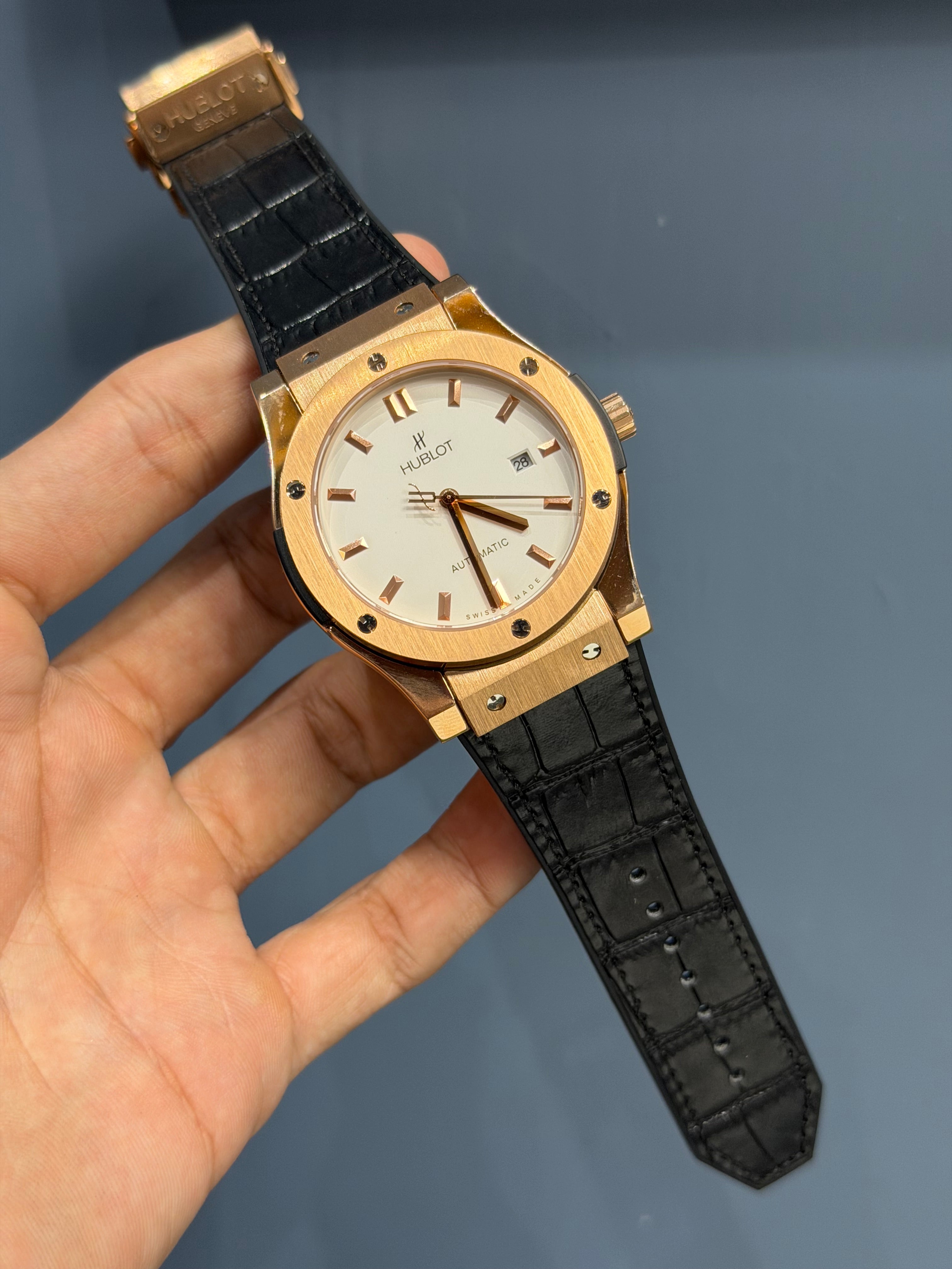 NEW COLLECTION ROSE GOLD CASE WITH WHITE DIAL & BLACK LEATHER STRAP