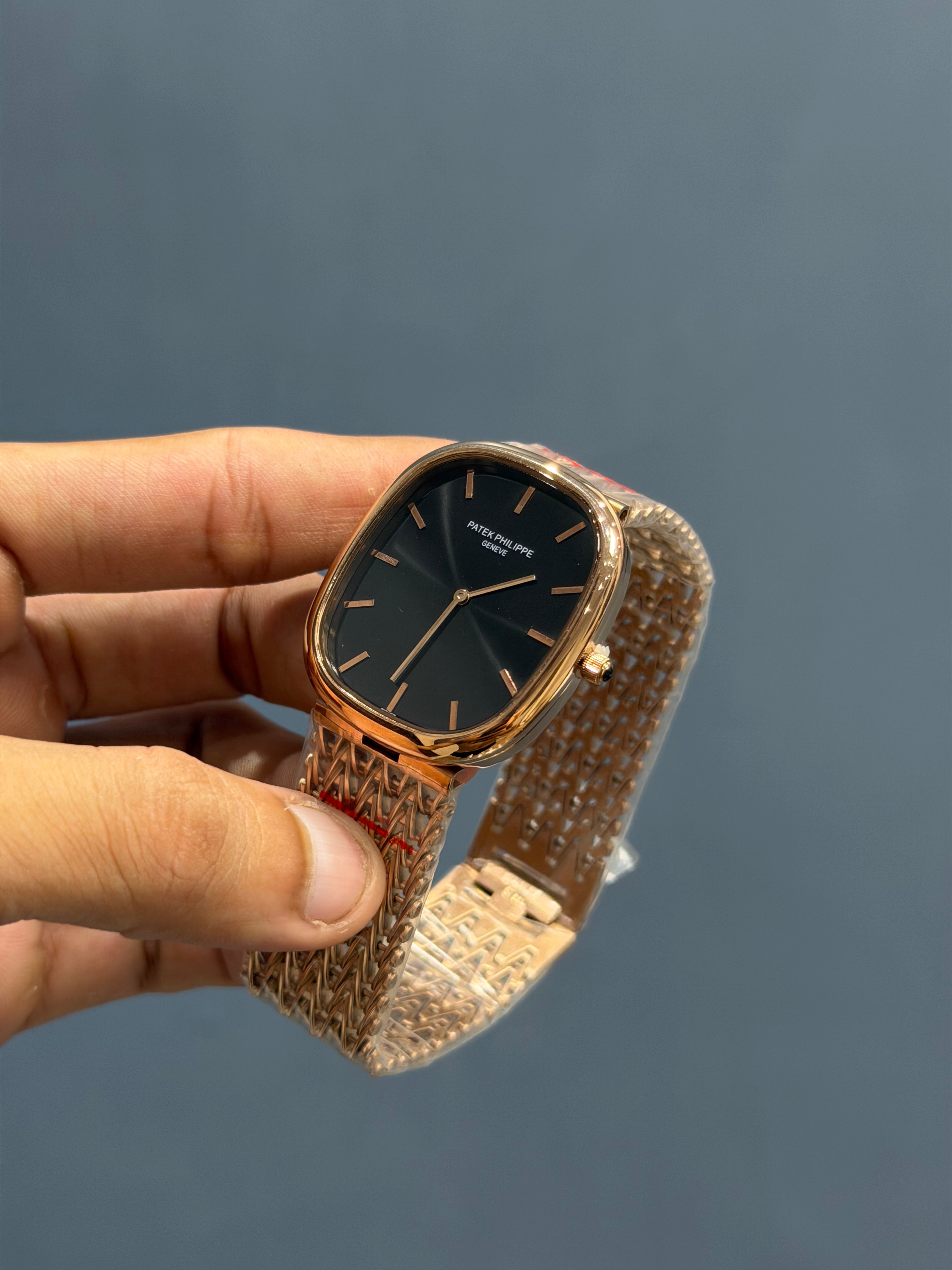 NEW COLLECTION SQUARE ROSE GOLD WITH BLACK DIAL CHAIN WATCH