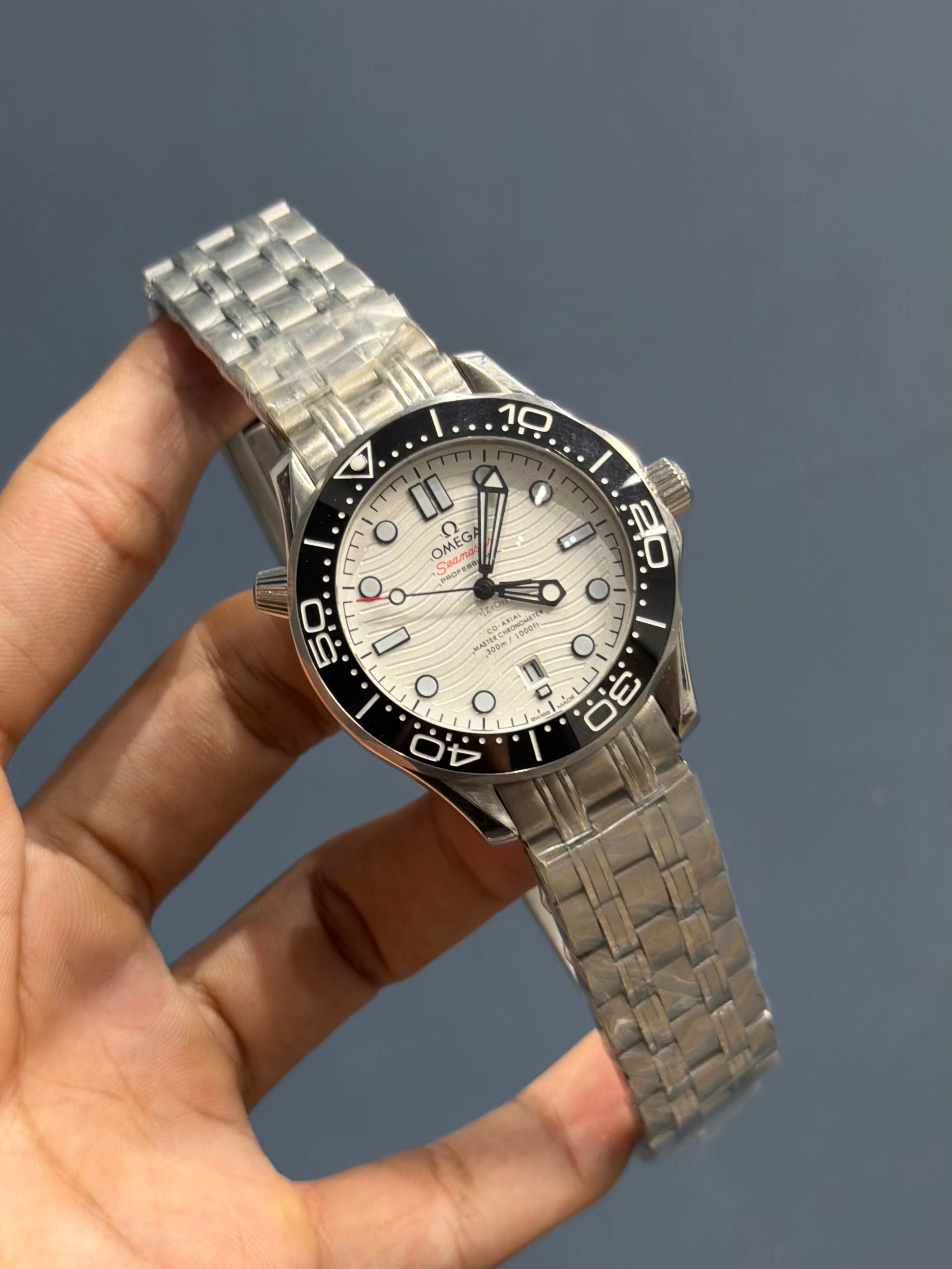 NEW COLLECTION SILVER WITH WHITE DIAL AUTOMATIC WATCH