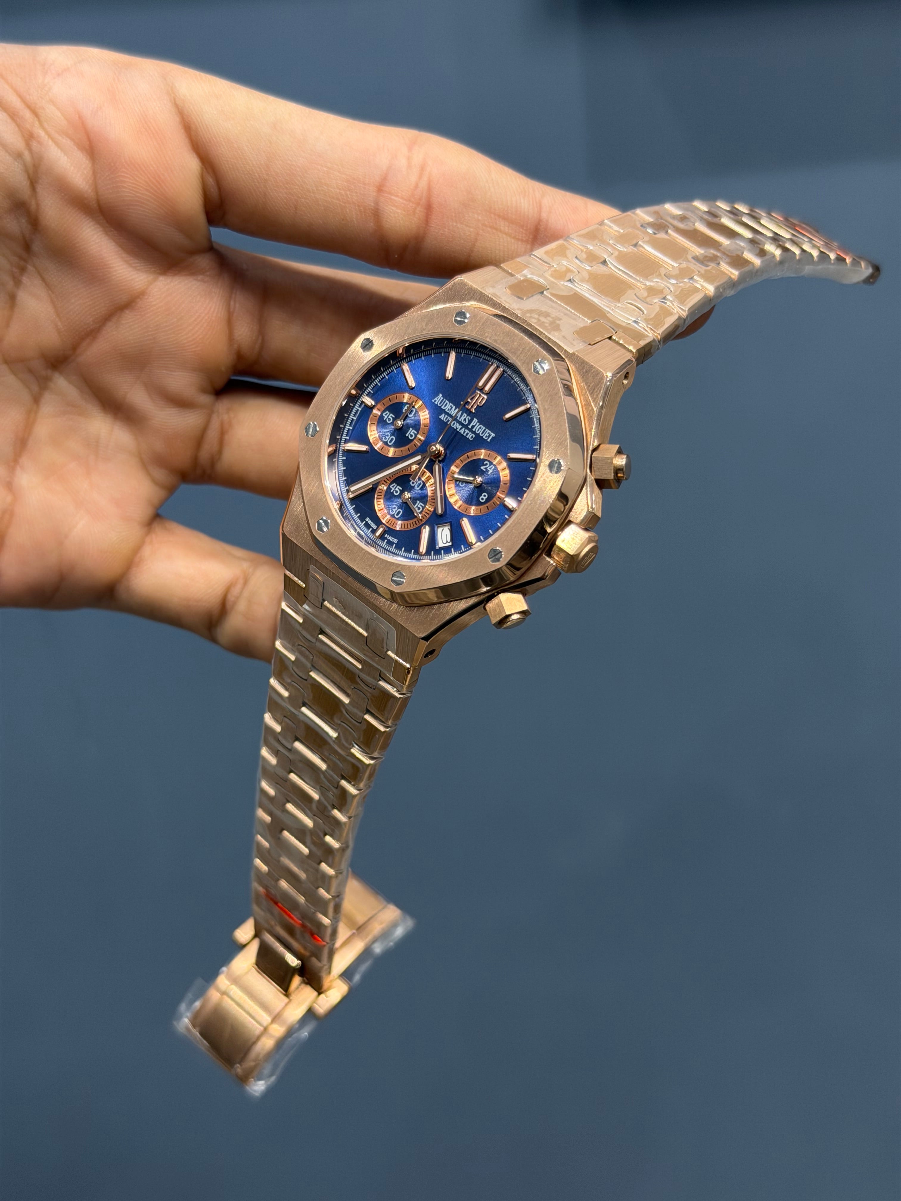 NEW COLLECTION CHRONOGRAPH ROSE WITH BLUE DIAL CHAIN WATCH
