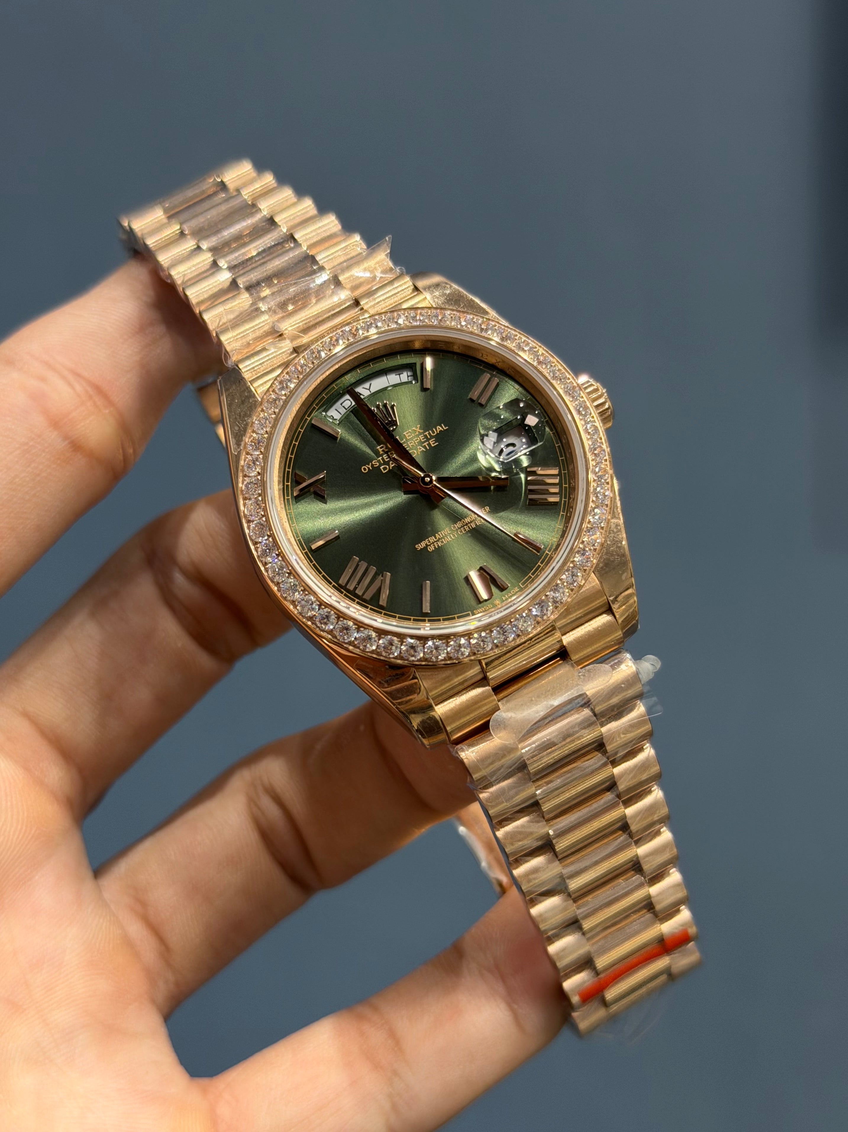 NEW COLLECTION 40 ROSE GOLD WITH GREEN DIAL & STONE BEZEL AUTOMATIC WATCH BP MADE