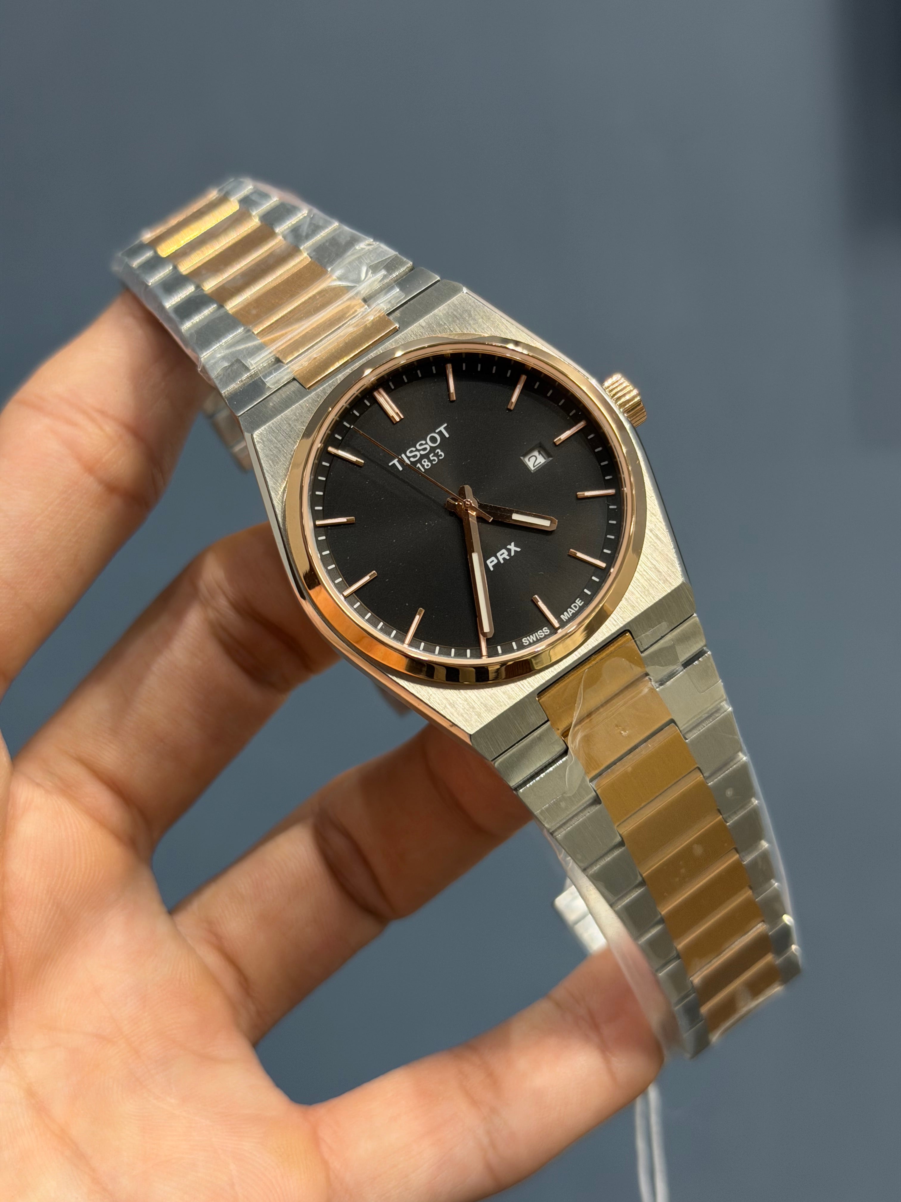 NEW COLLECTION TWOTONE ROSE & BLACK PLAIN DIAL STAINLESS STEEL QUARTZ WATCH