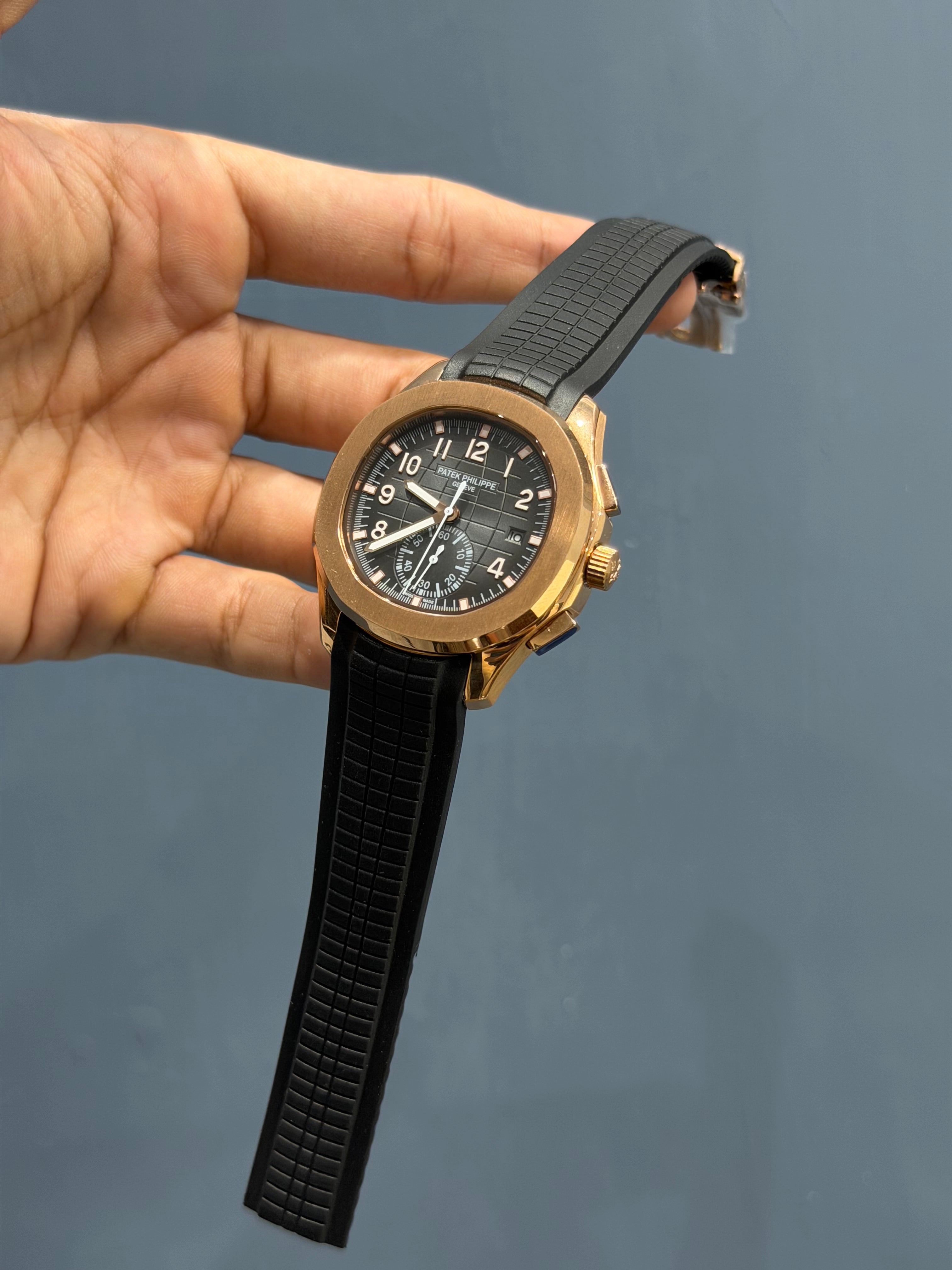 NEW COLLECTION ROSE CASE WITH BLACK DIAL AND STRAP AUTOMATIC WATCH