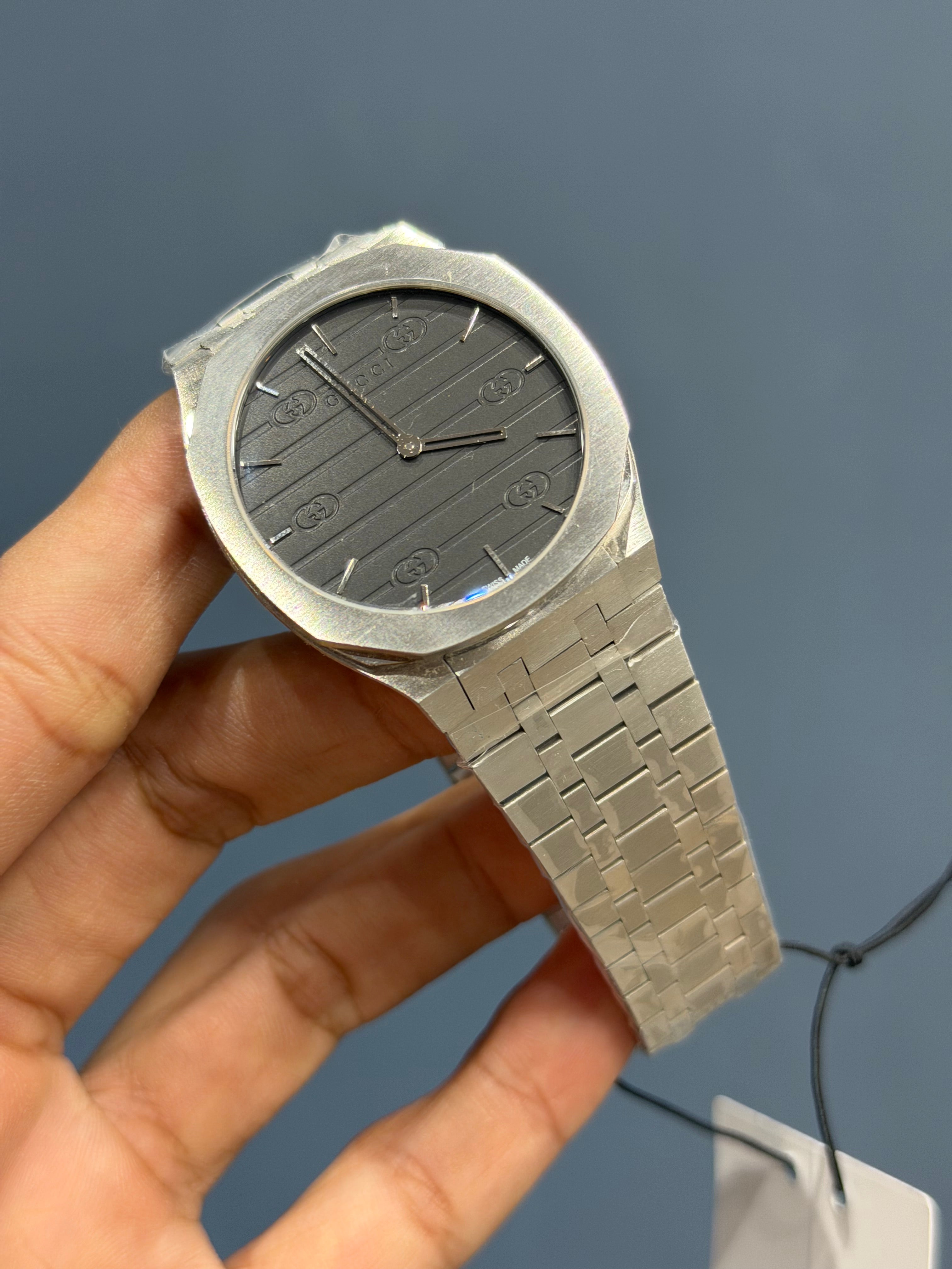 NEW COLLECTION SILVER WITH BLACK DIAL CHAIN SLIM WATCH