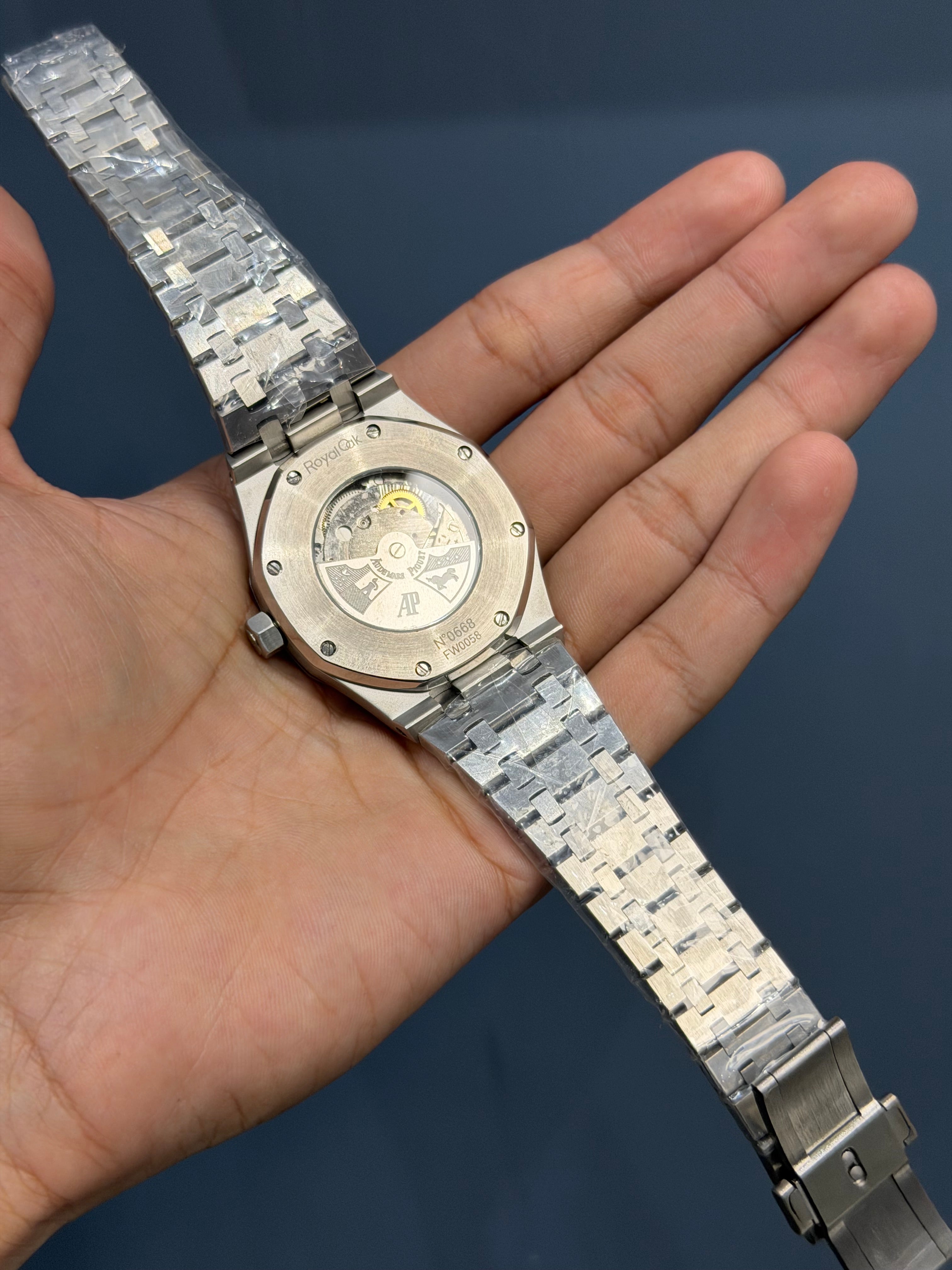 NEW COLLECTION SILVER WITH TIFFANY TEXTURED DIAL CHAIN WATCH FOR MEN