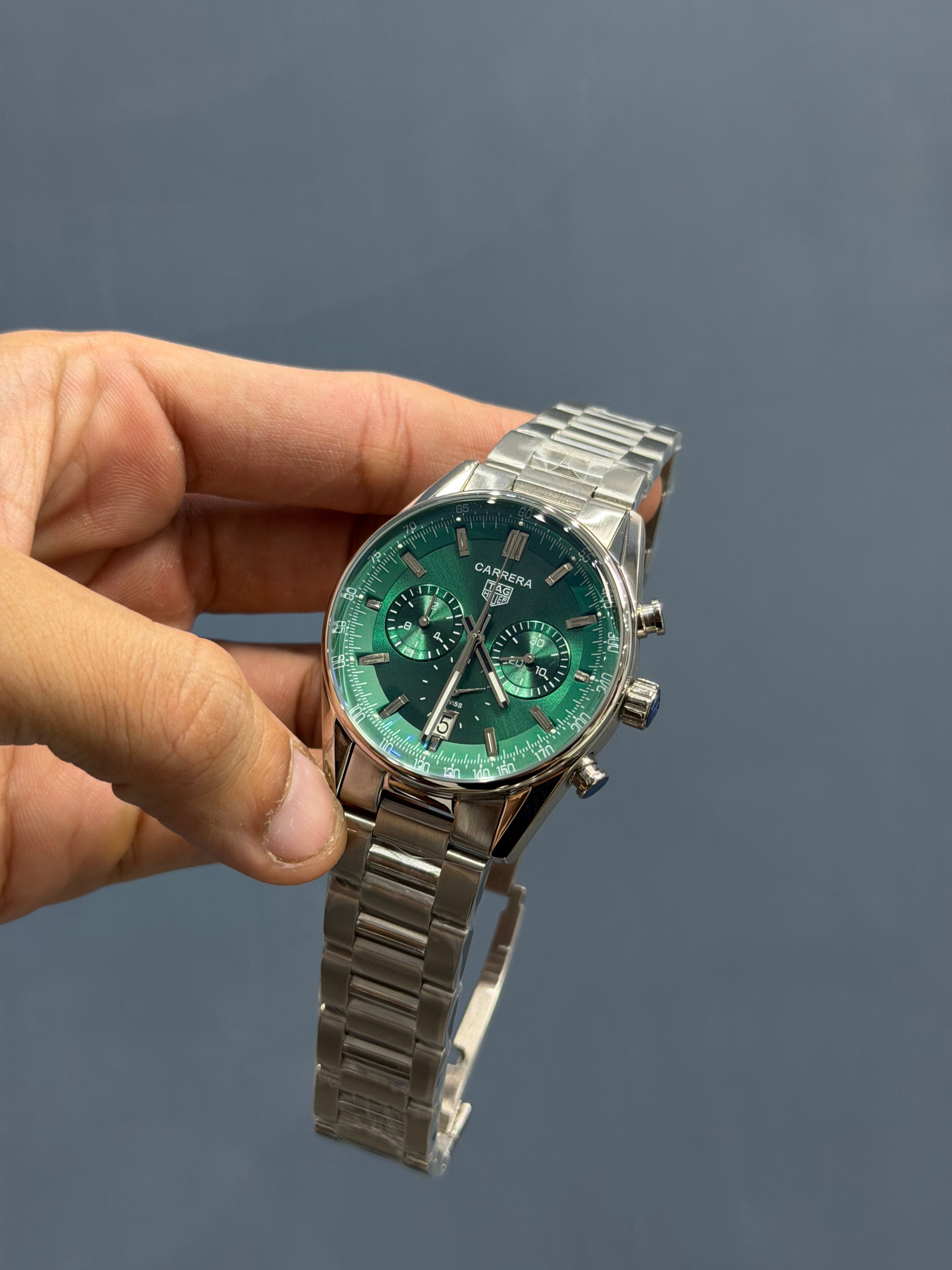 NEW COLLECTION CALIBRE CHRONOGRAPH SILVER WITH GREEN DIAL