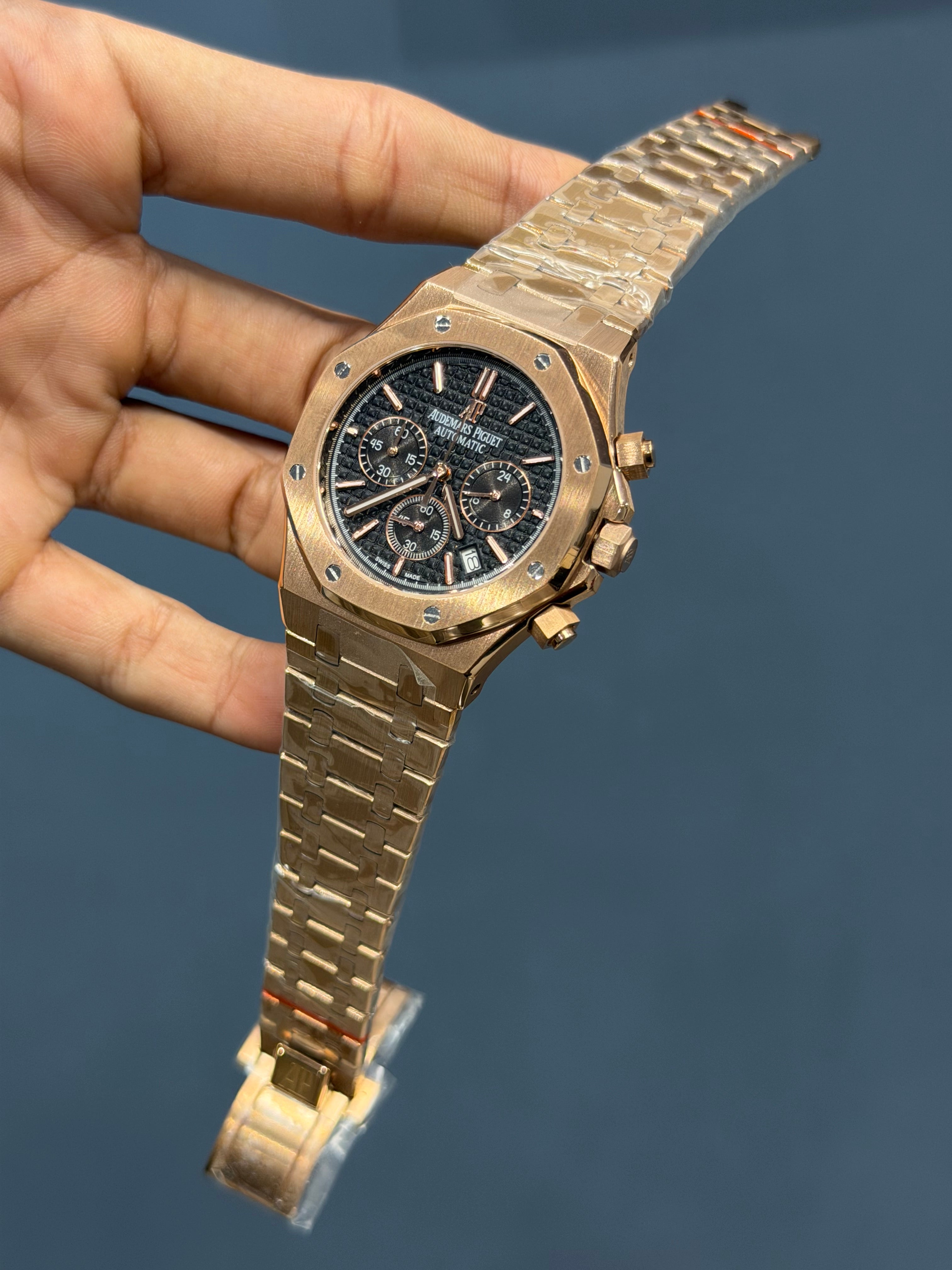 NEW COLLECTION CHRONOGRAPH ROSE WITH BLACK DIAL CHAIN WATCH