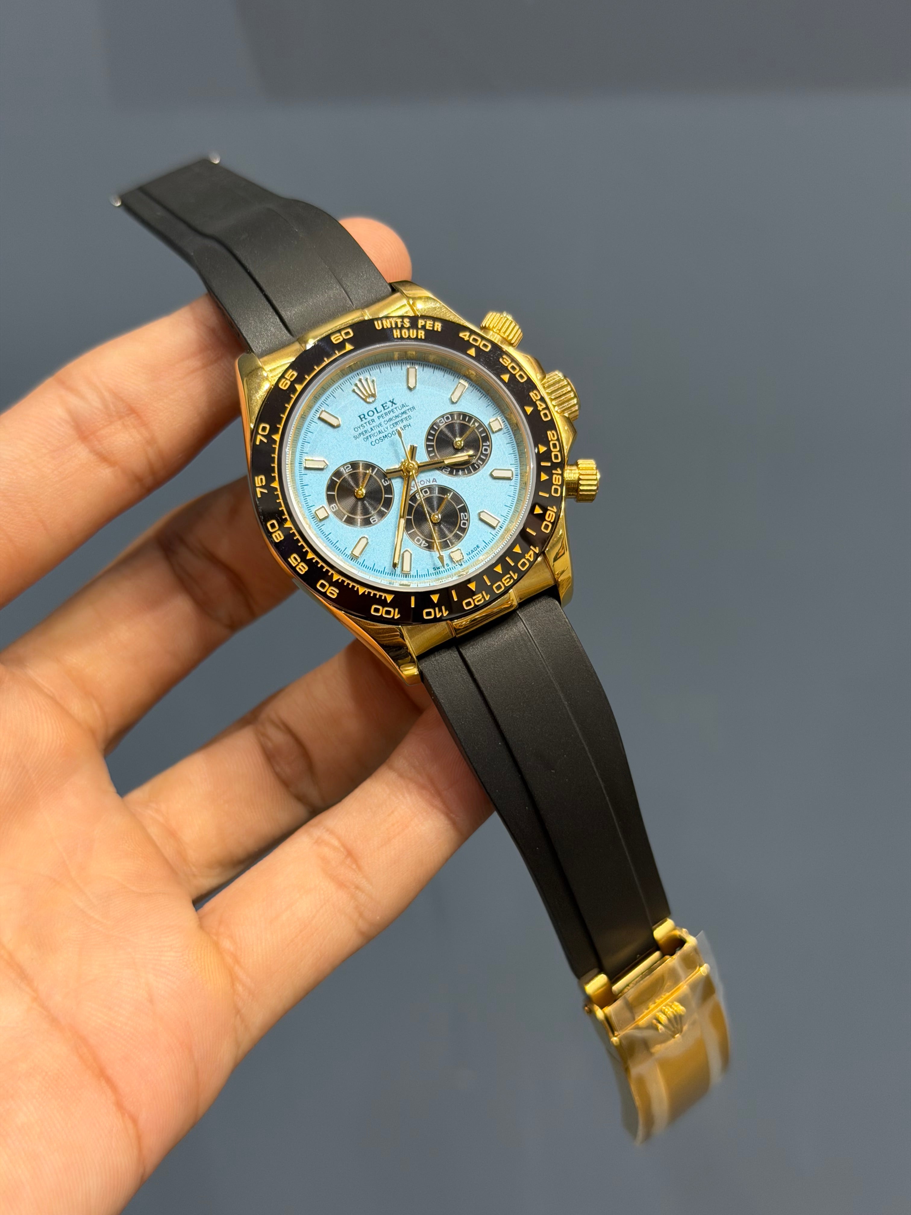 NEW COLLECTION CHRONOGRAPH 40 YELLOW GOLD CASE WITH TIFFANY DIAL & RUBBER STRAP