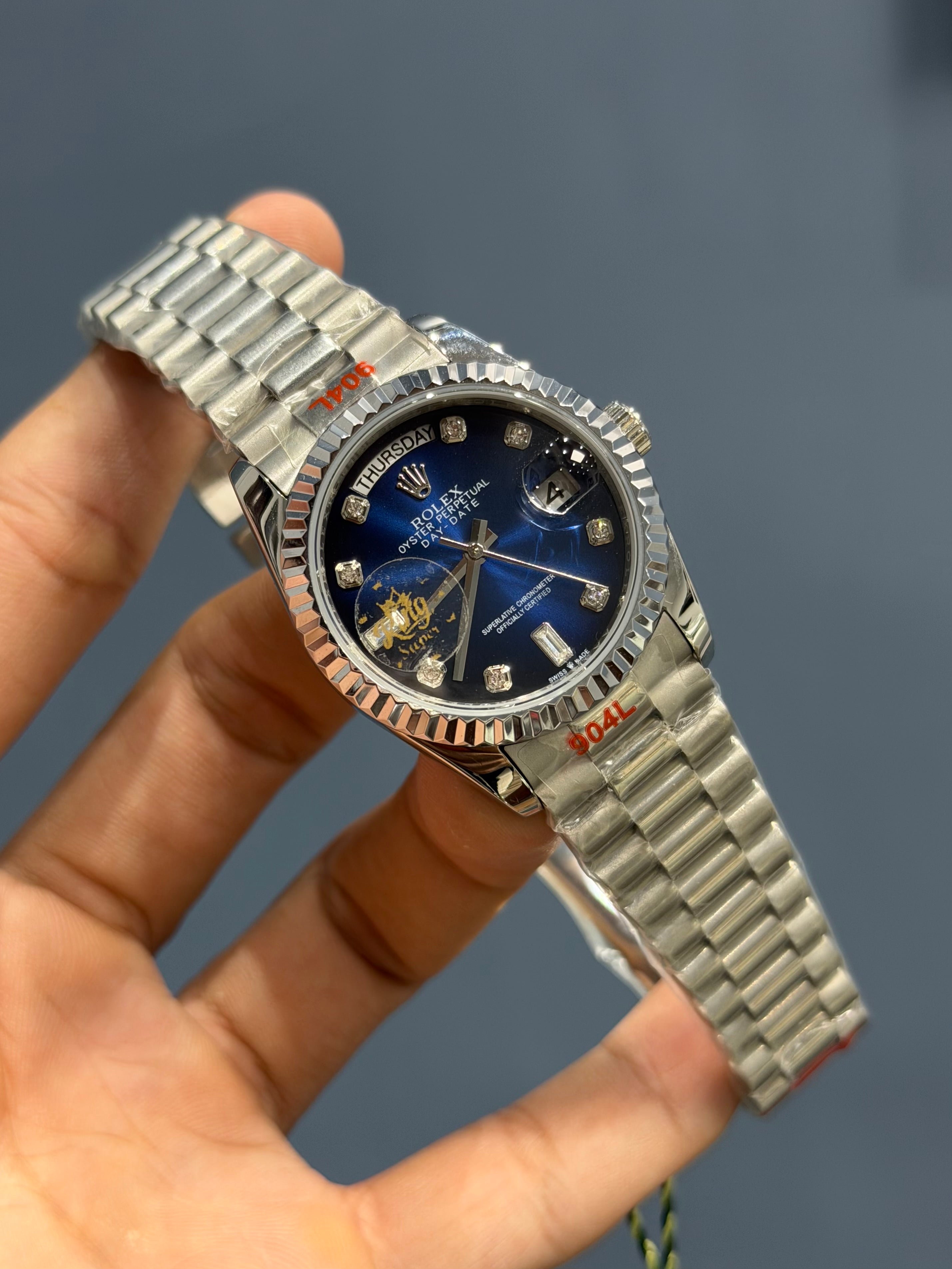 NEW COLLECTION 36 SILVER WITH BLUE DIAL & RUBY STONE FIGURE FLUTED BEZEL YZ FACTORY