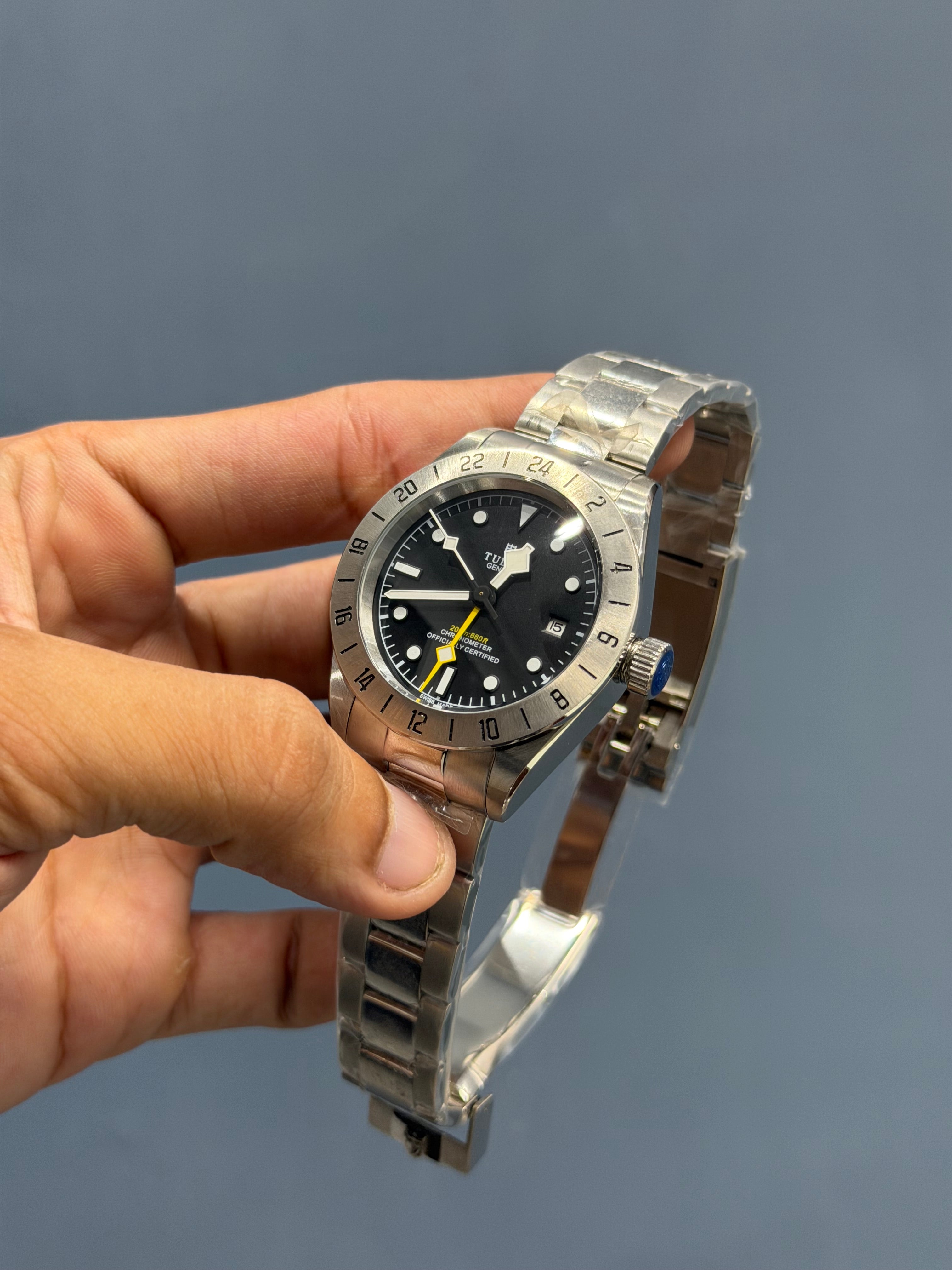 NEW COLLECTION SILVER WITH BLACK DIAL CHAIN WATCH