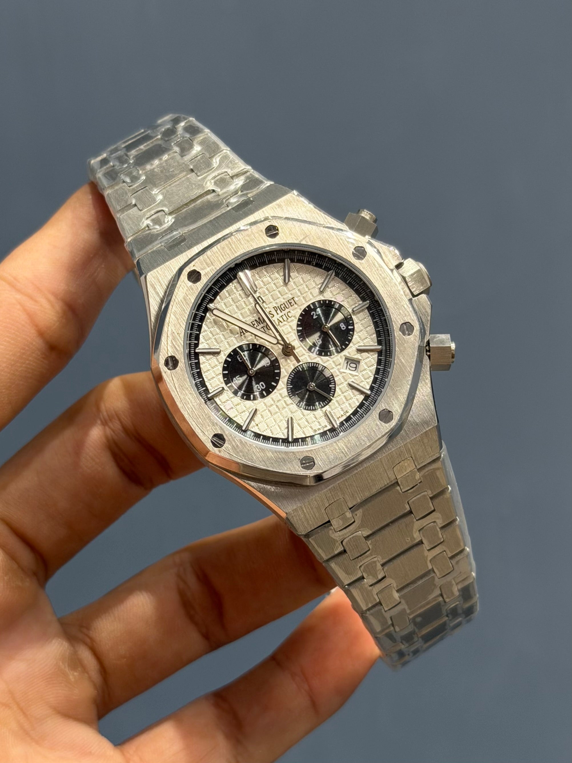 NEW COLLECTION CHRONOGRAPH SILVER WITH WHITE DIAL CHAIN WATCH