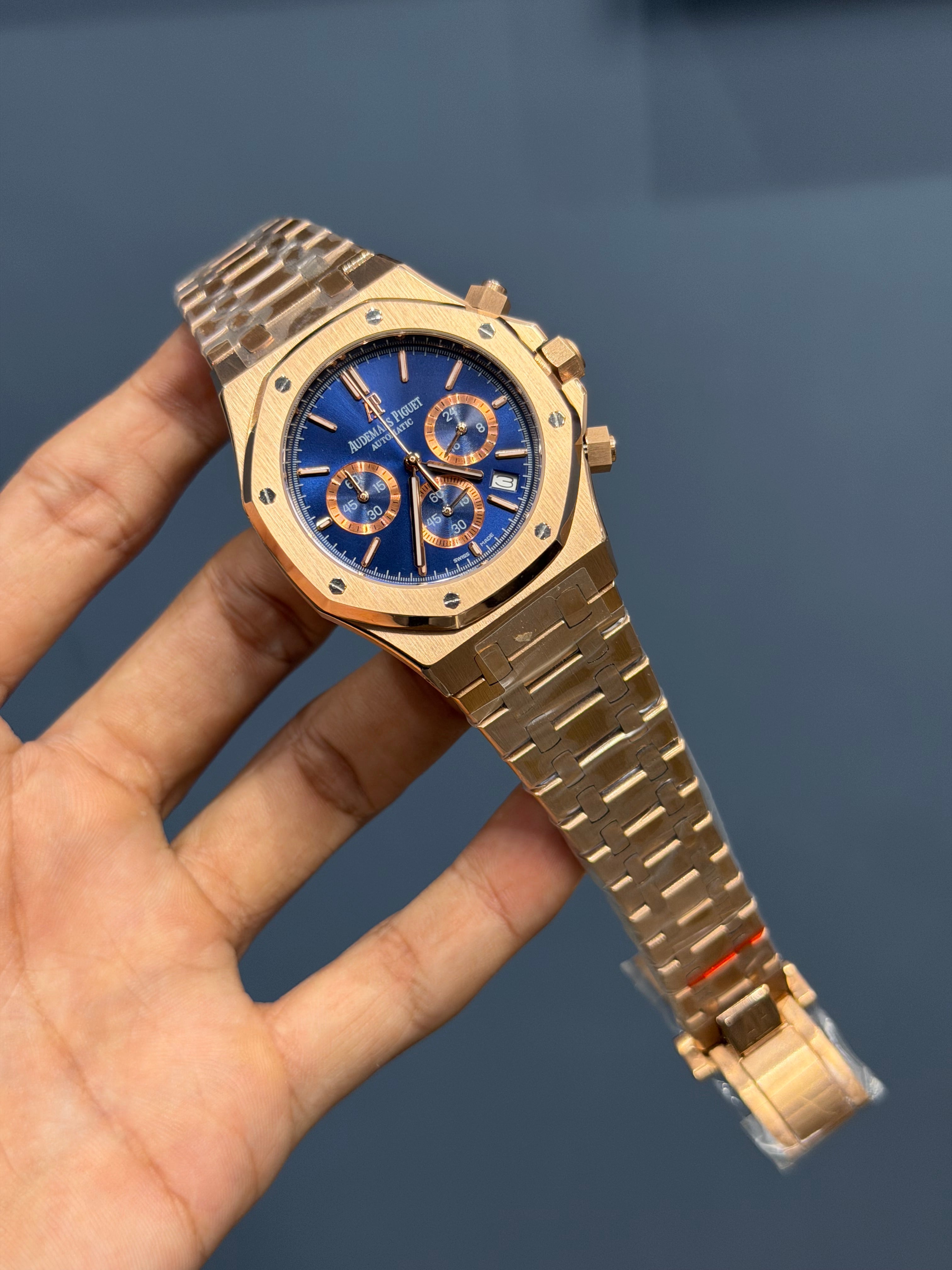 NEW COLLECTION CHRONOGRAPH ROSE WITH BLUE DIAL CHAIN WATCH