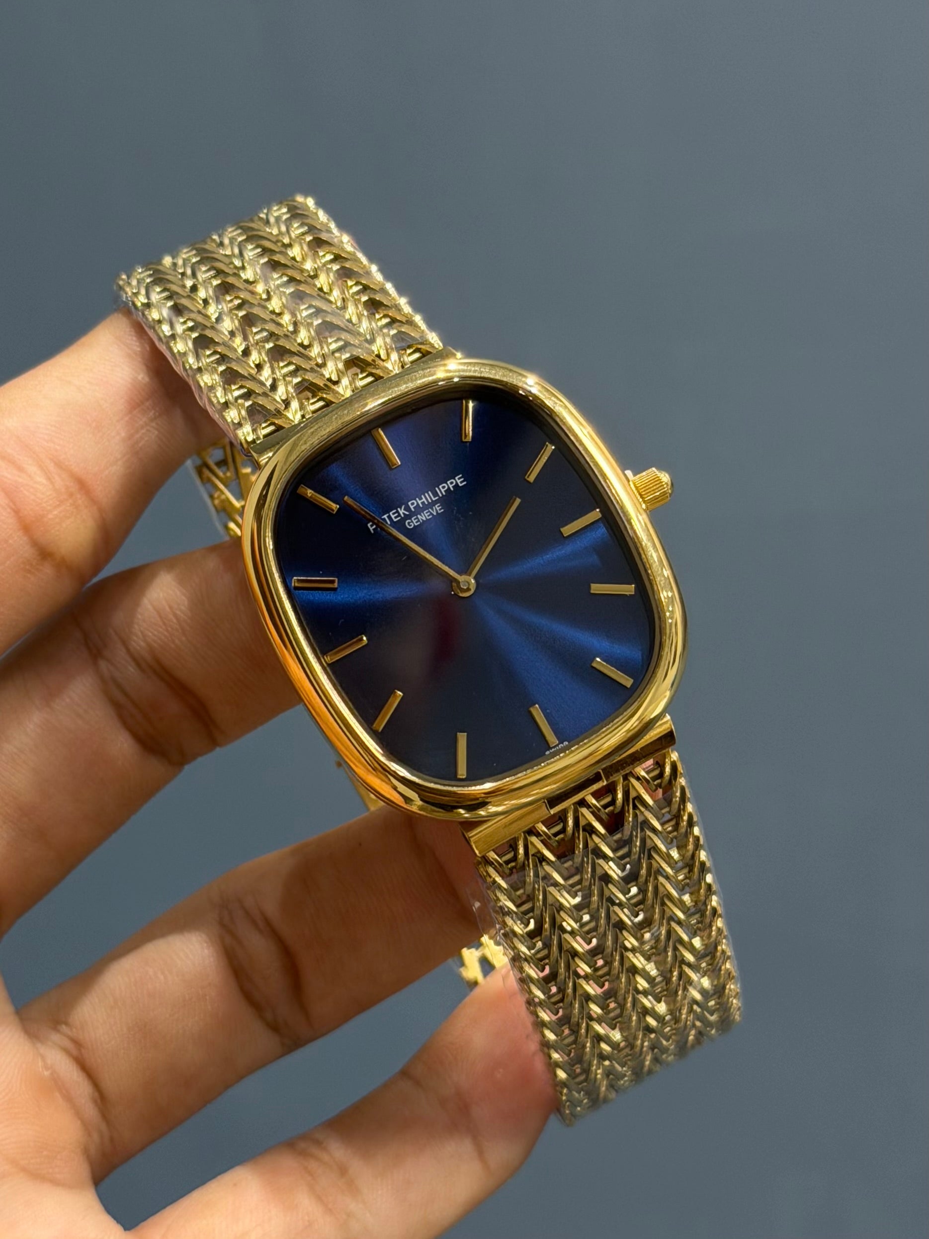 NEW COLLECTION SQUARE YELLOW GOLD WITH BLUE DIAL CHAIN WATCH