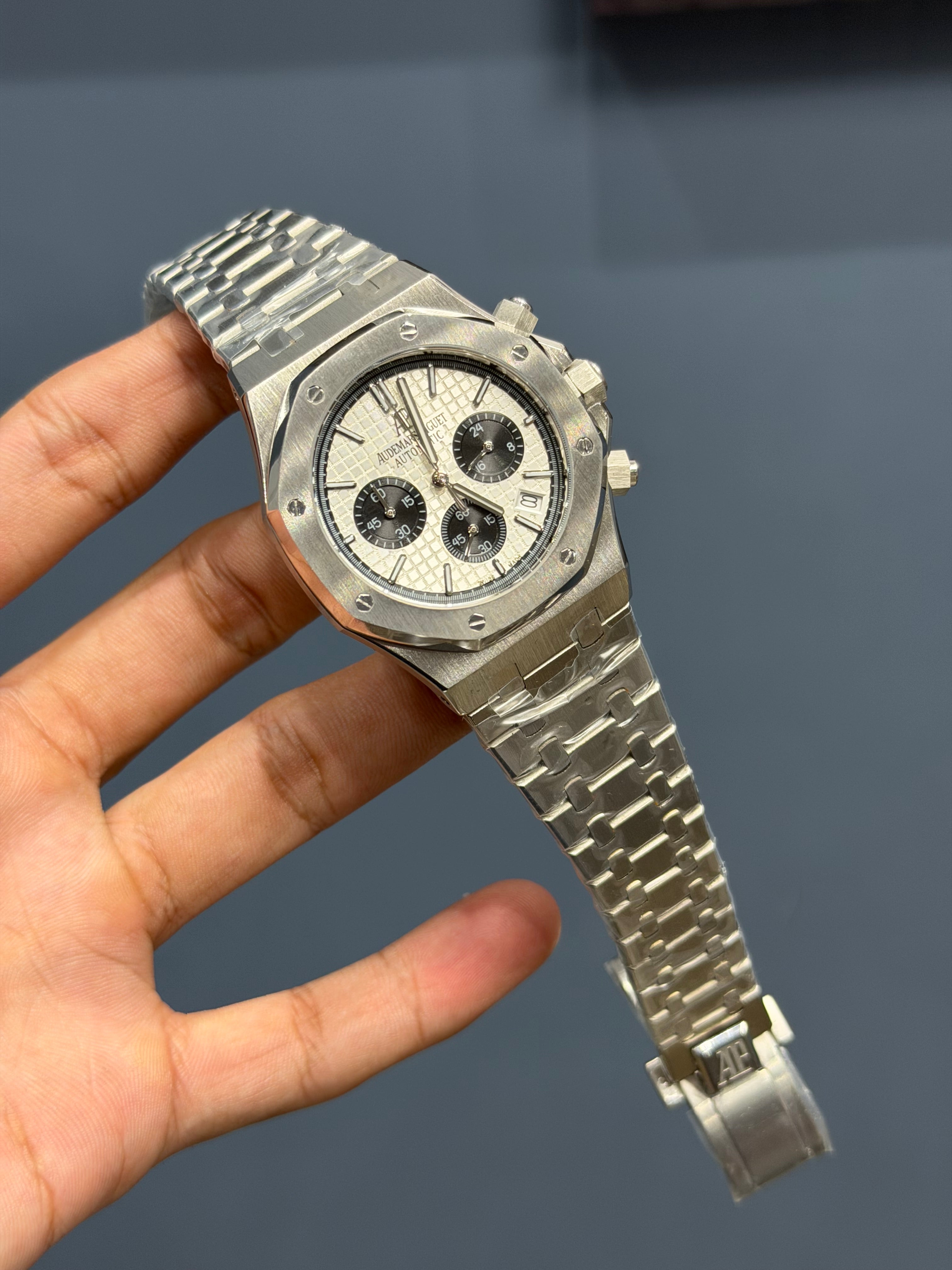 NEW COLLECTION CHRONOGRAPH SILVER WITH WHITE DIAL CHAIN WATCH