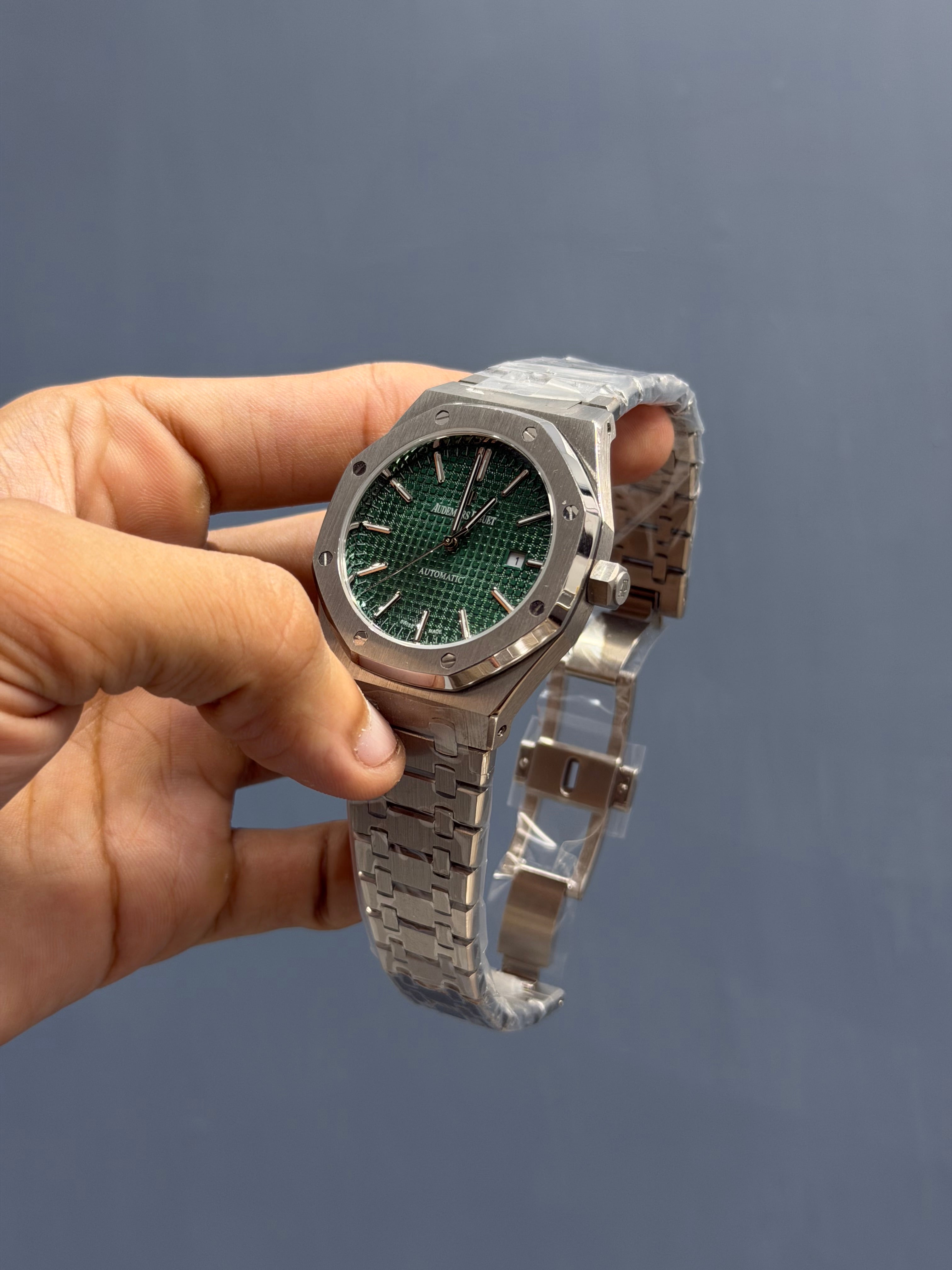 NEW COLLECTION SILVER WITH GREEN DIAL CHAIN WATCH FOR MEN
