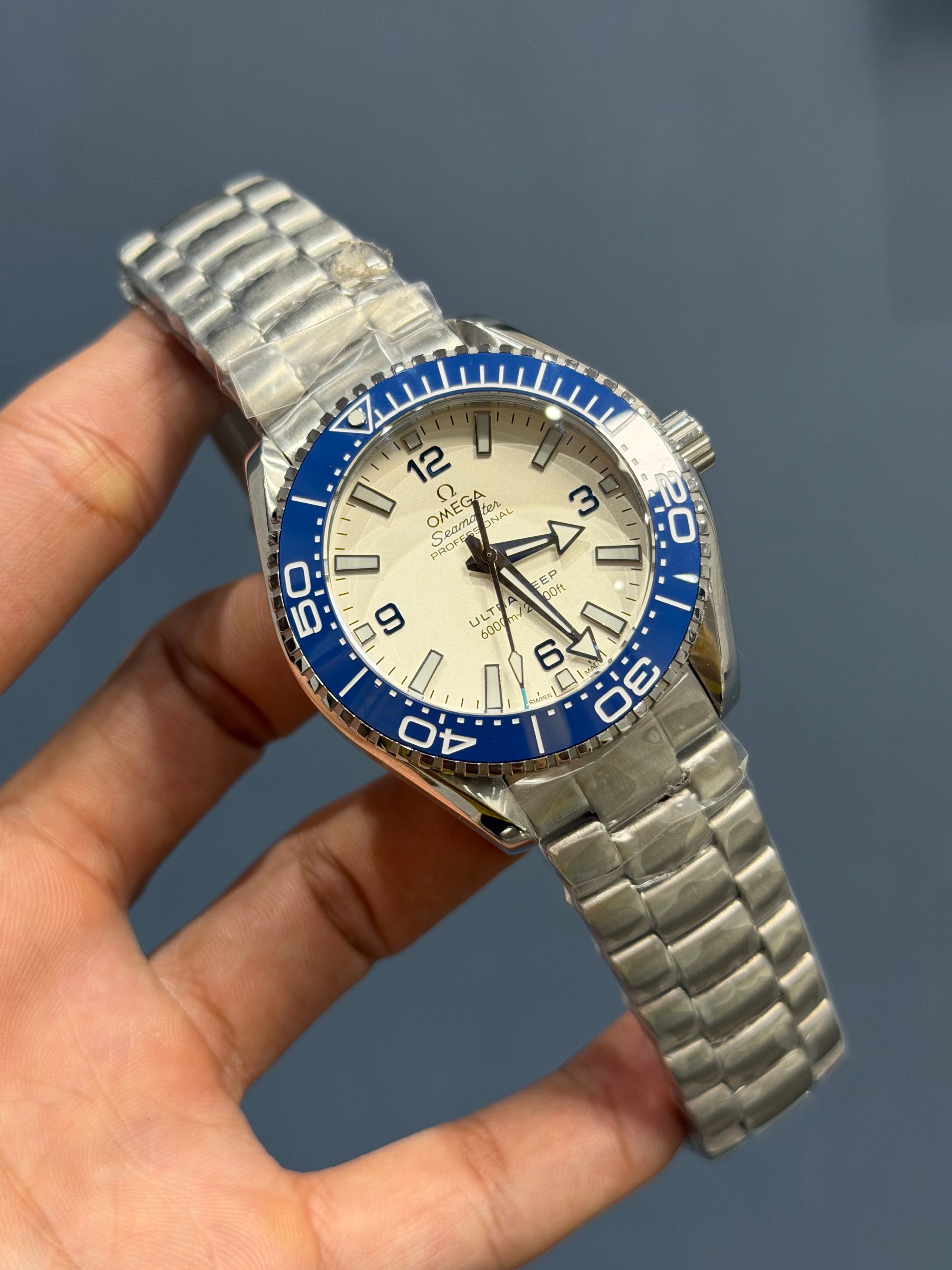 NEW COLLECTION AUTOMATIC SILVER WITH WHITE DIAL BLUE BEZZEL CHAIN WATCH