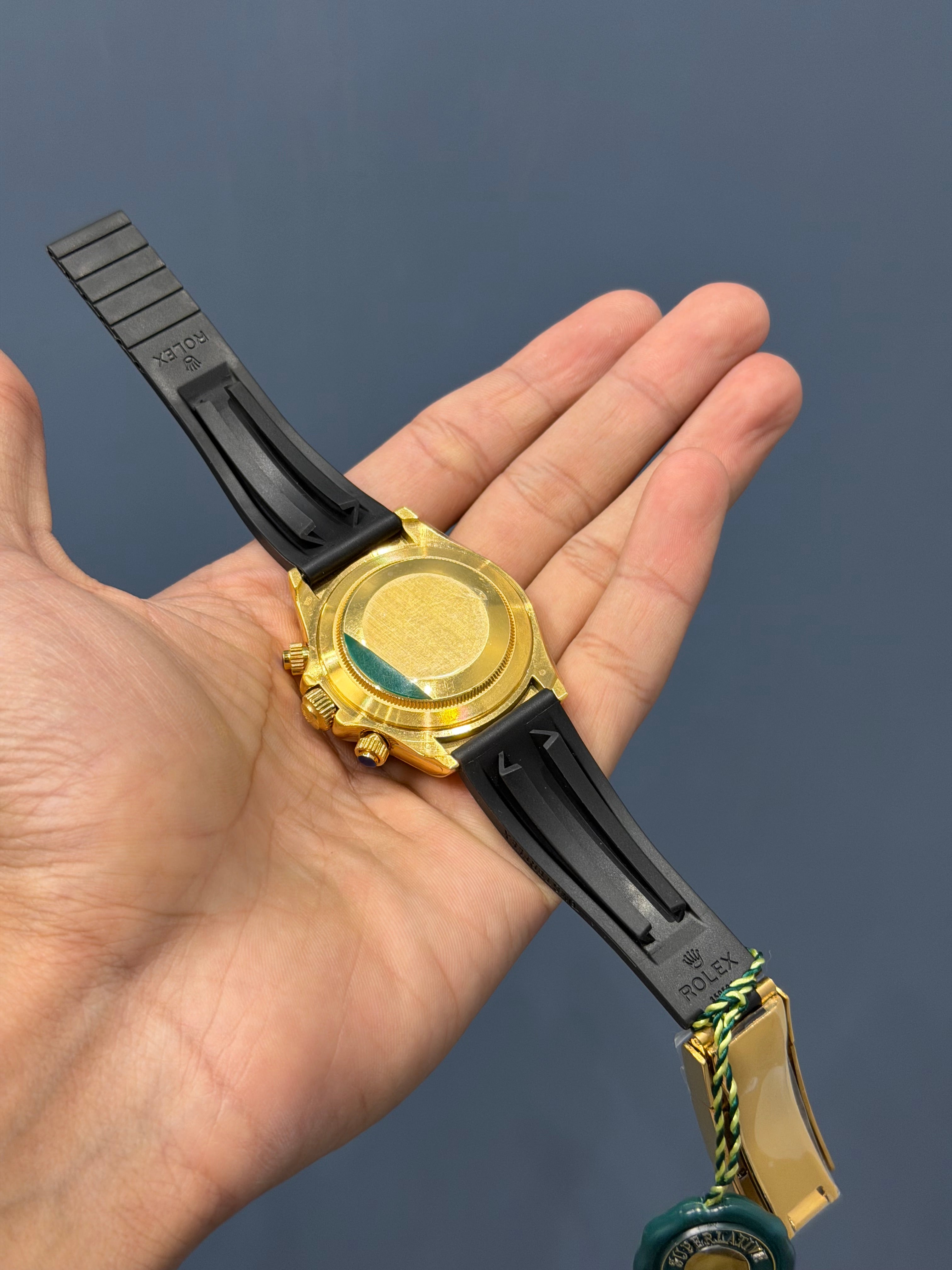 NEW COLLECTION CHRONOGRAPH 40 YELLOW GOLD CASE WITH BLACK DIAL & RUBBER STRAP