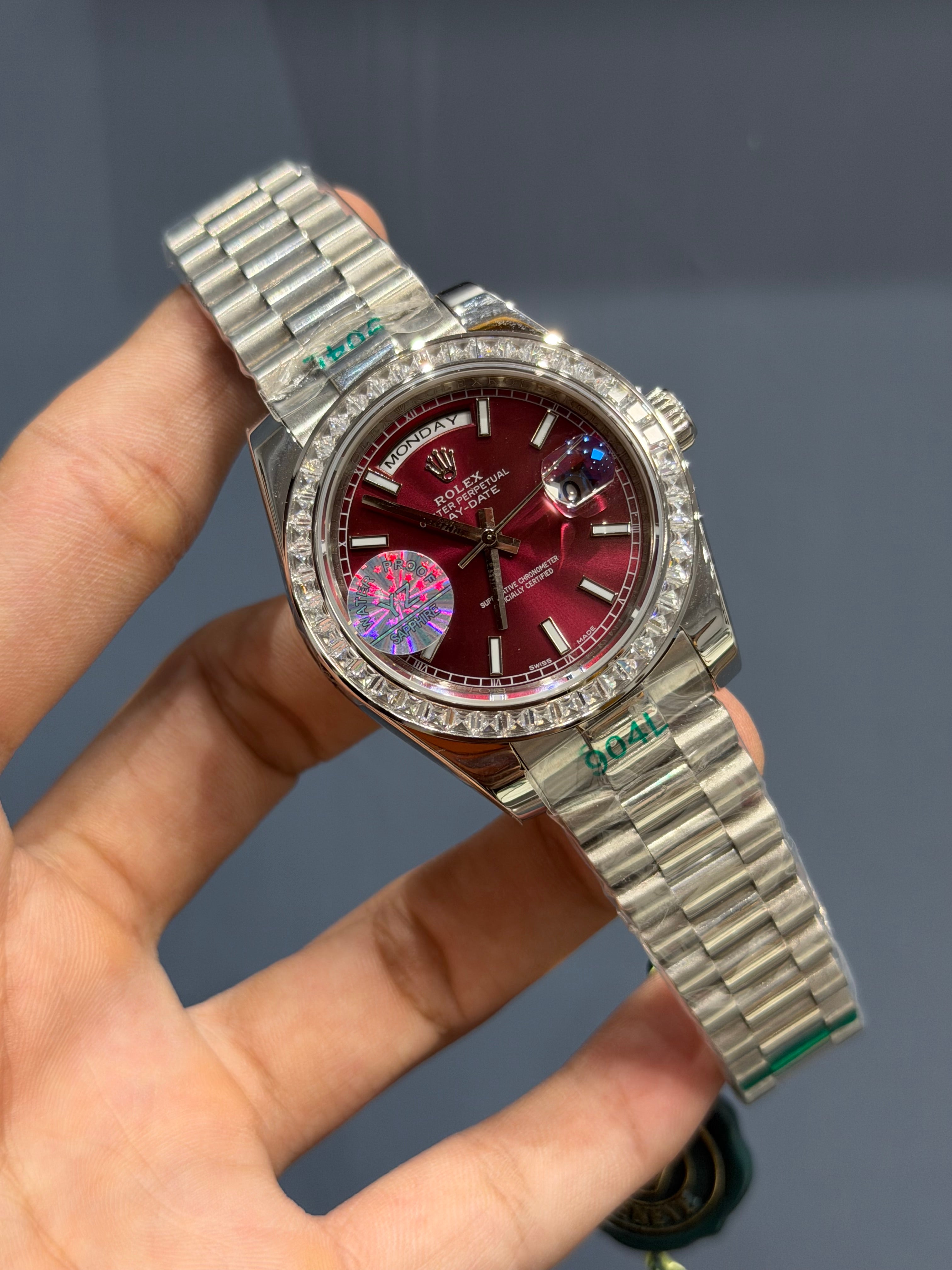 NEW COLLECTION 40 SILVER WITH MAHROON DIAL STONE BEZEL AUTOMATIC WATCH YZ FACTORY