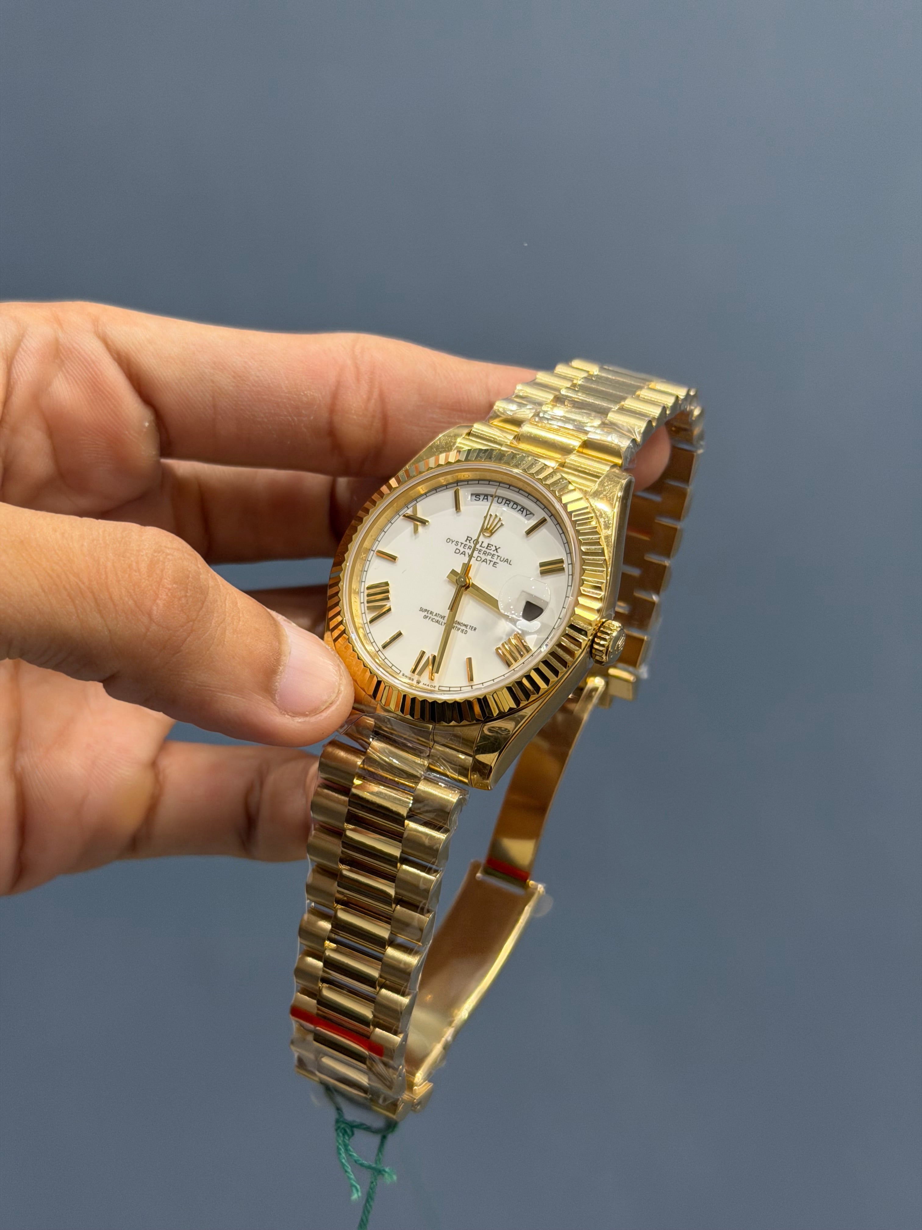 NEW COLLECTION 40 YELLOW GOLD WITH WHITE DIAL AUTOMATIC WATCH BP MADE