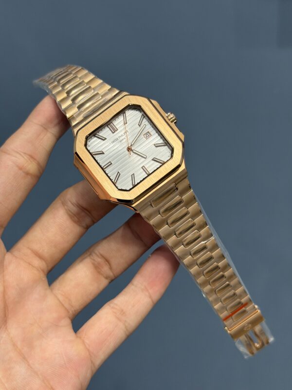 NEW COLLECTION ROSE CHAIN WITH WHITE DIAL QUARTZ WATCH