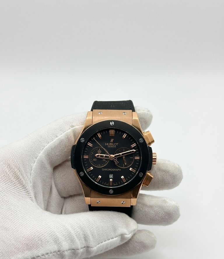 Luxury Chronograph Watch – Black Dial, Rose Gold Case & Black Rubber Strap
