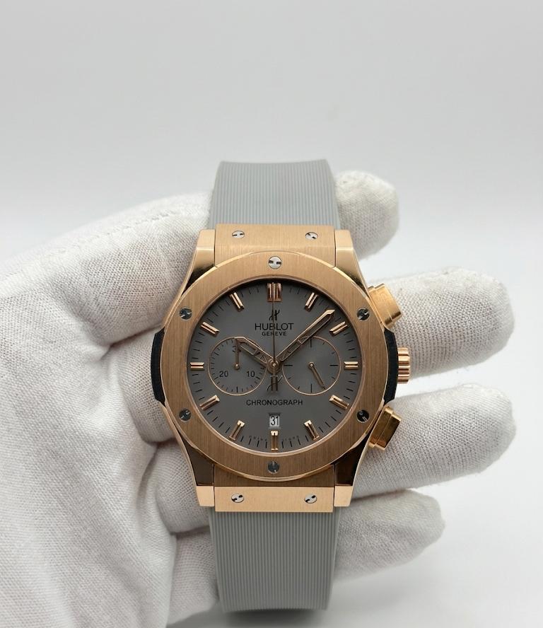 Luxury Chronograph Watch – Grey Dial, Rose Gold Finish & Grey Rubber Strap