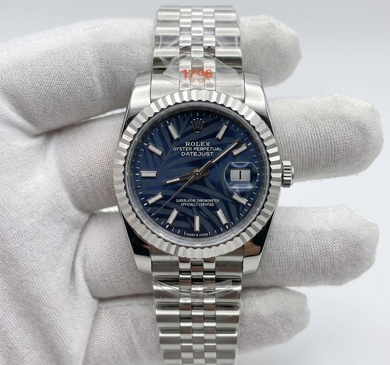 Luxury Datejust Style Watch – Deep Blue Dial, Fluted Bezel & Jubilee-Style Bracelet