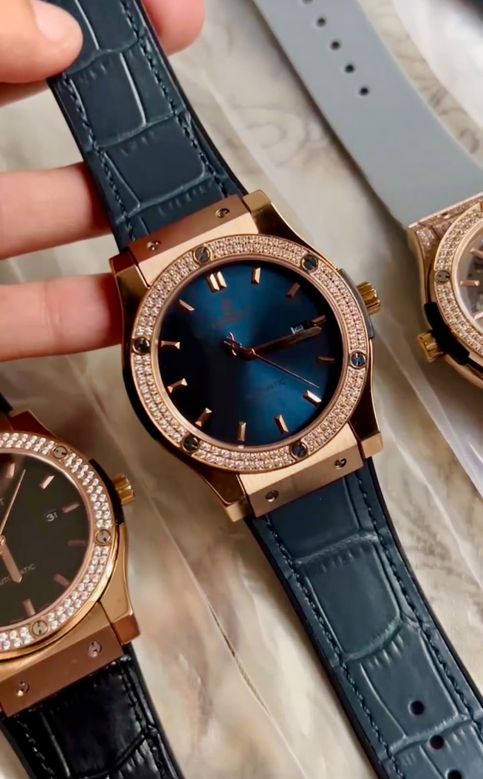 Hublot Classic Fusion Style Automatic Watch – Rose Gold Bezel with Black Dial & Leather Strap