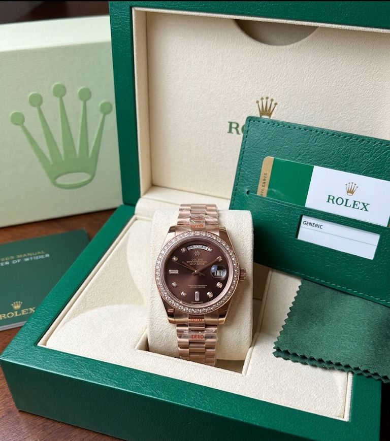Rolex Day-Date Style Luxury Watch – Rose Gold Finish, Brown Dial & Diamond-Style Bezel