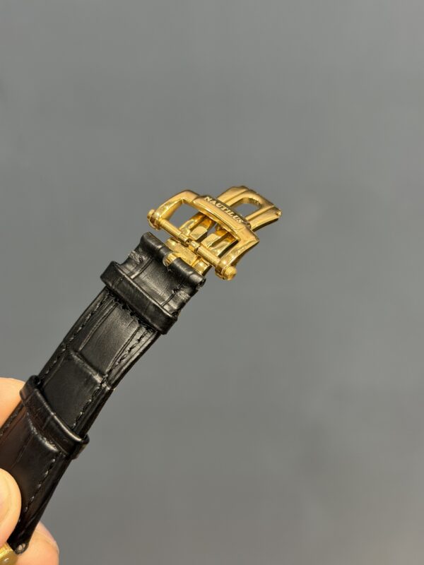 NEW COLLECTION GOLDEN CASE WITH BLACK DIAL & BLACK LEATHER STRAP