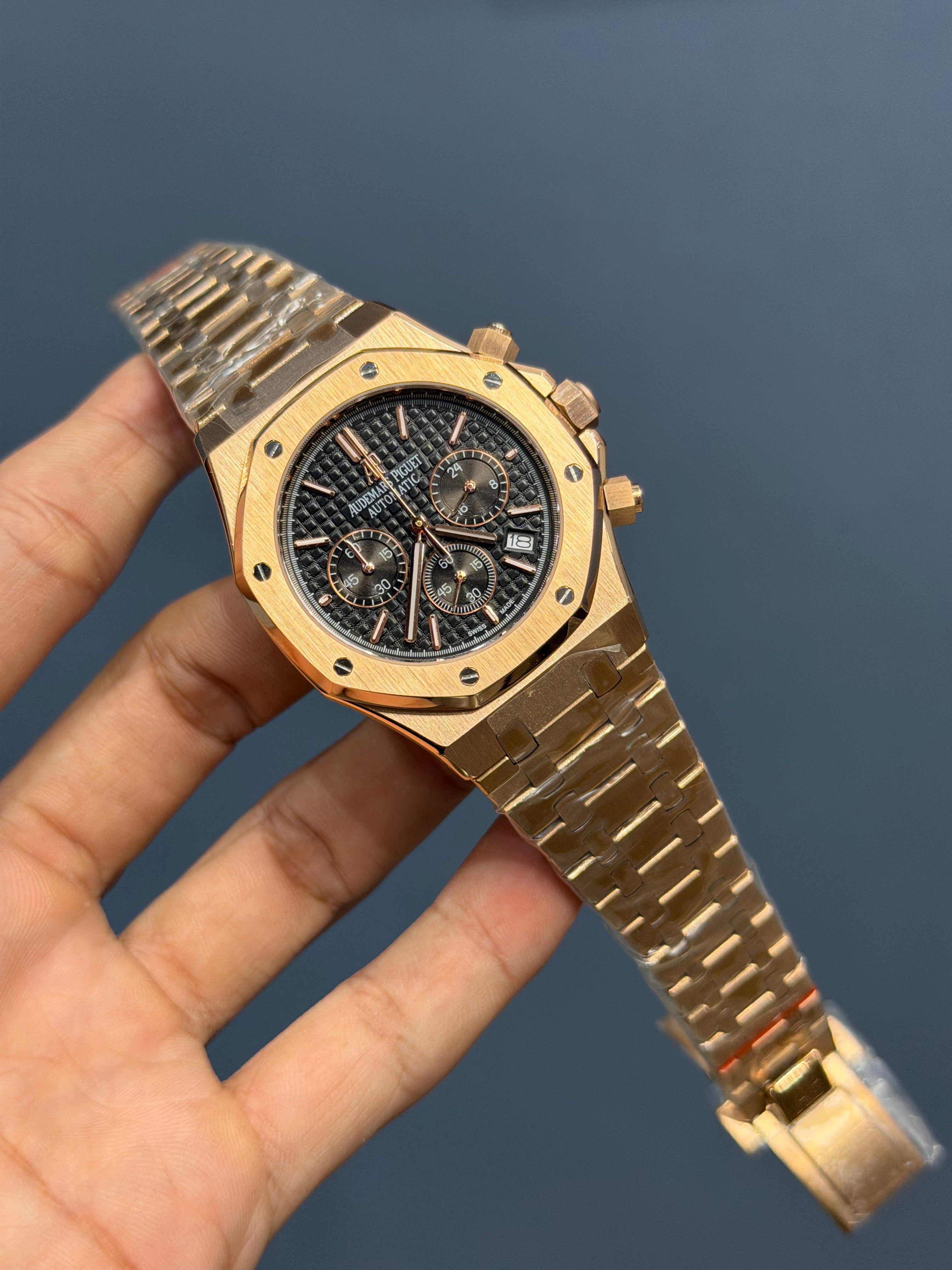 NEW COLLECTION CHRONOGRAPH ROSE WITH BLACK DIAL CHAIN WATCH
