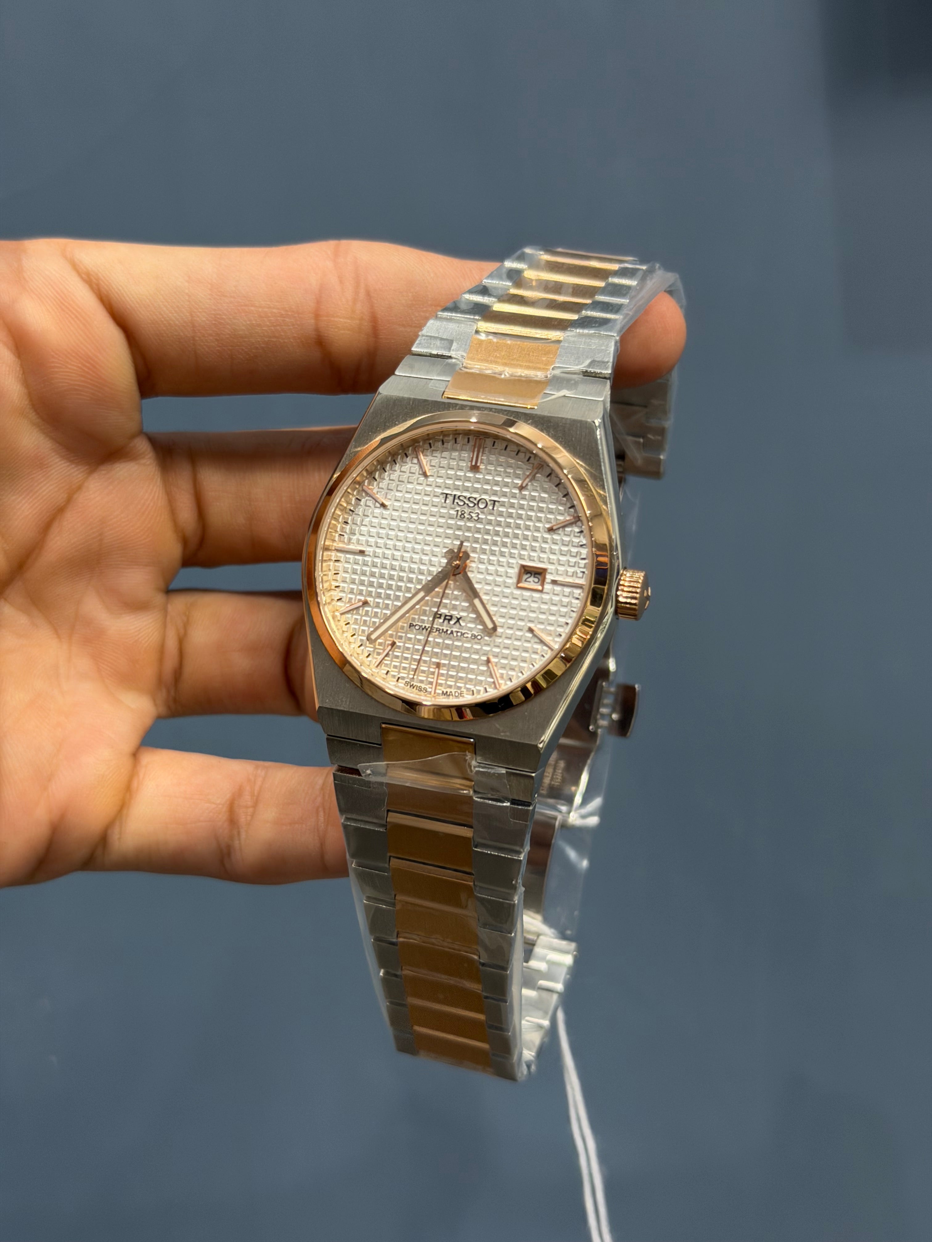 NEW COLLECTION TWOTONE ROSE & WHITE TEXTURED DIAL STAINLESS STEEL QUARTZ WATCH