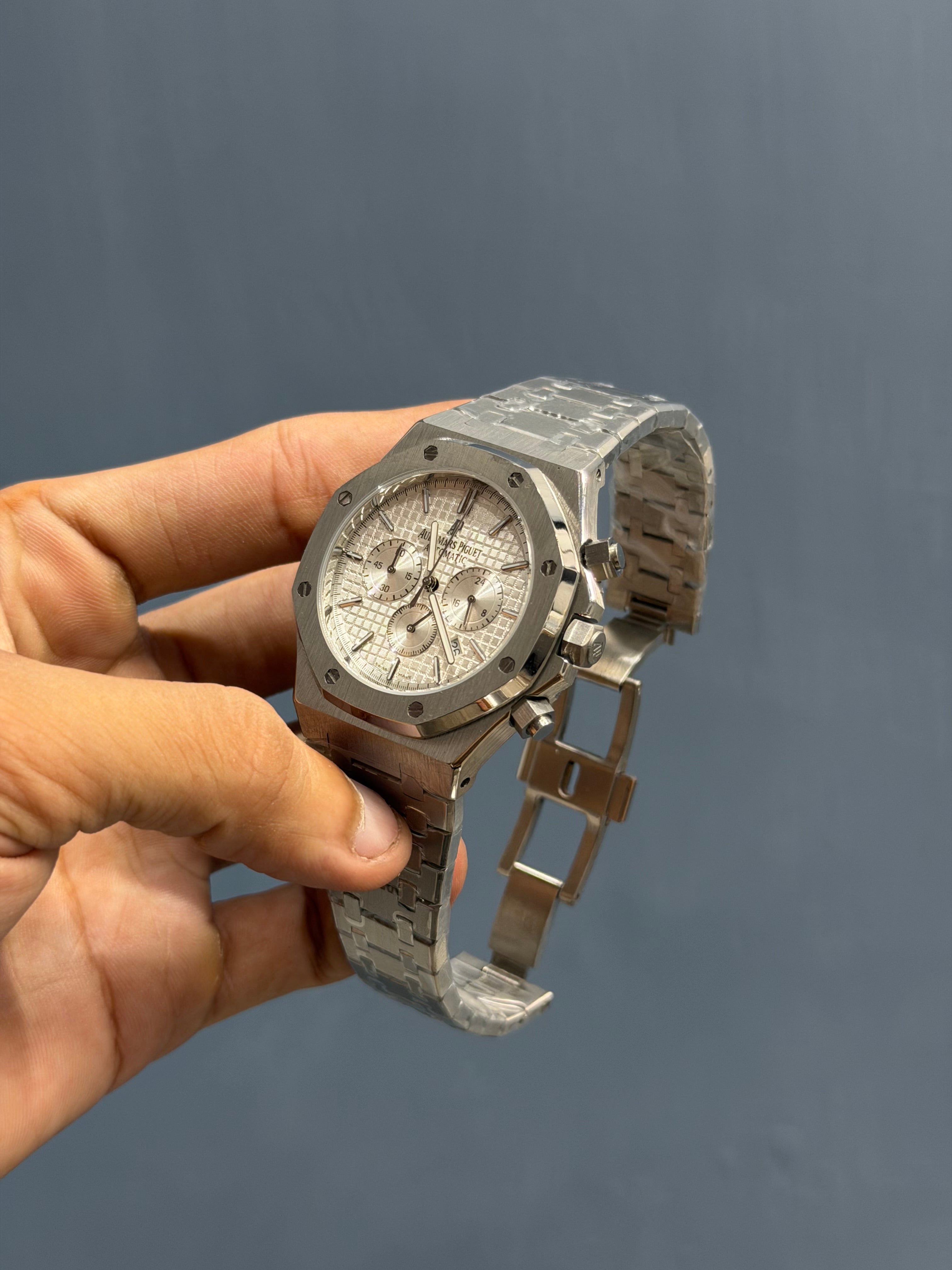 NEW COLLECTION CHRONOGRAPH SILVER WITH WHITE DIAL CHAIN WATCH