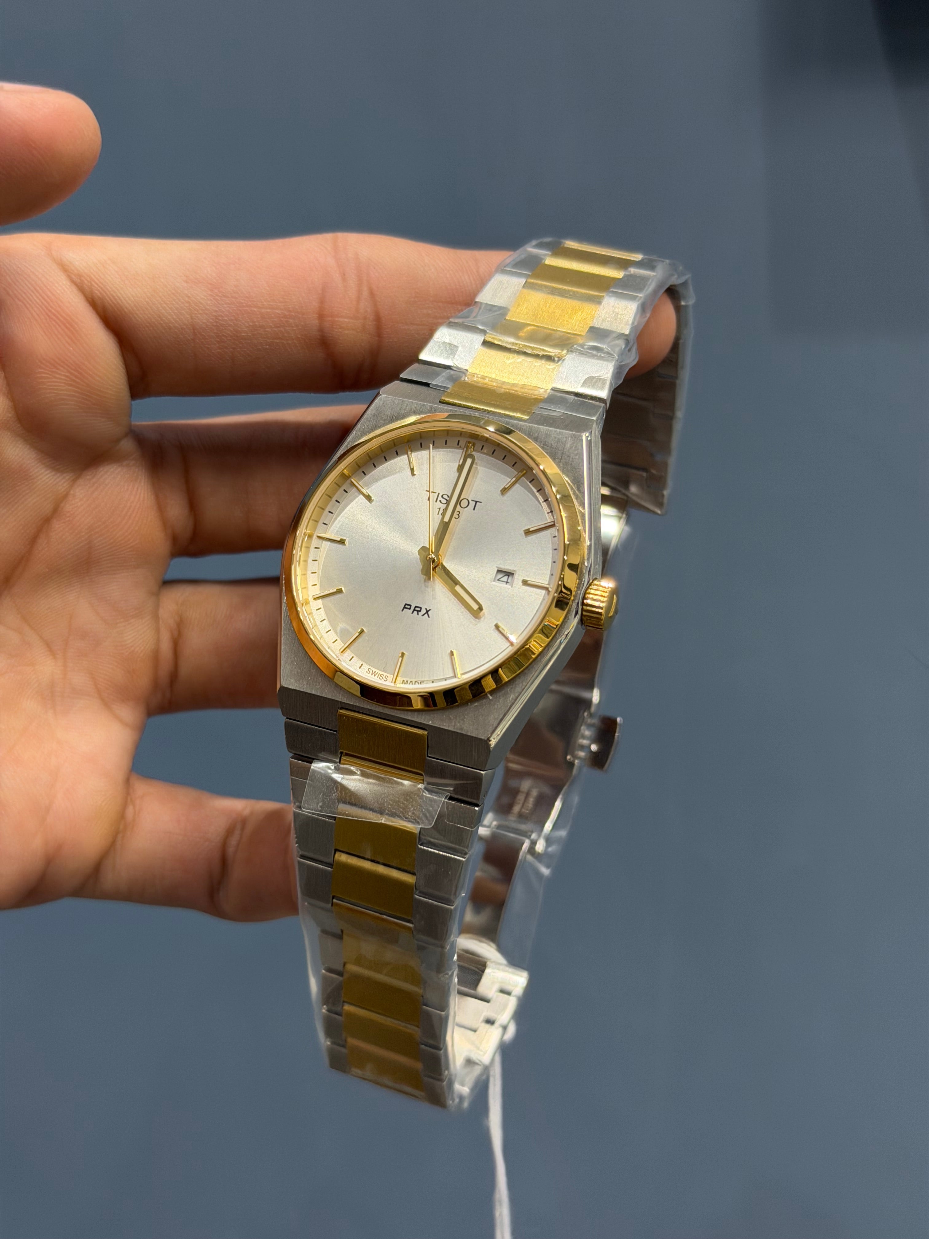 NEW COLLECTION TWOTONE GOLD & WHITE PLAIN DIAL STAINLESS STEEL QUARTZ WATCH