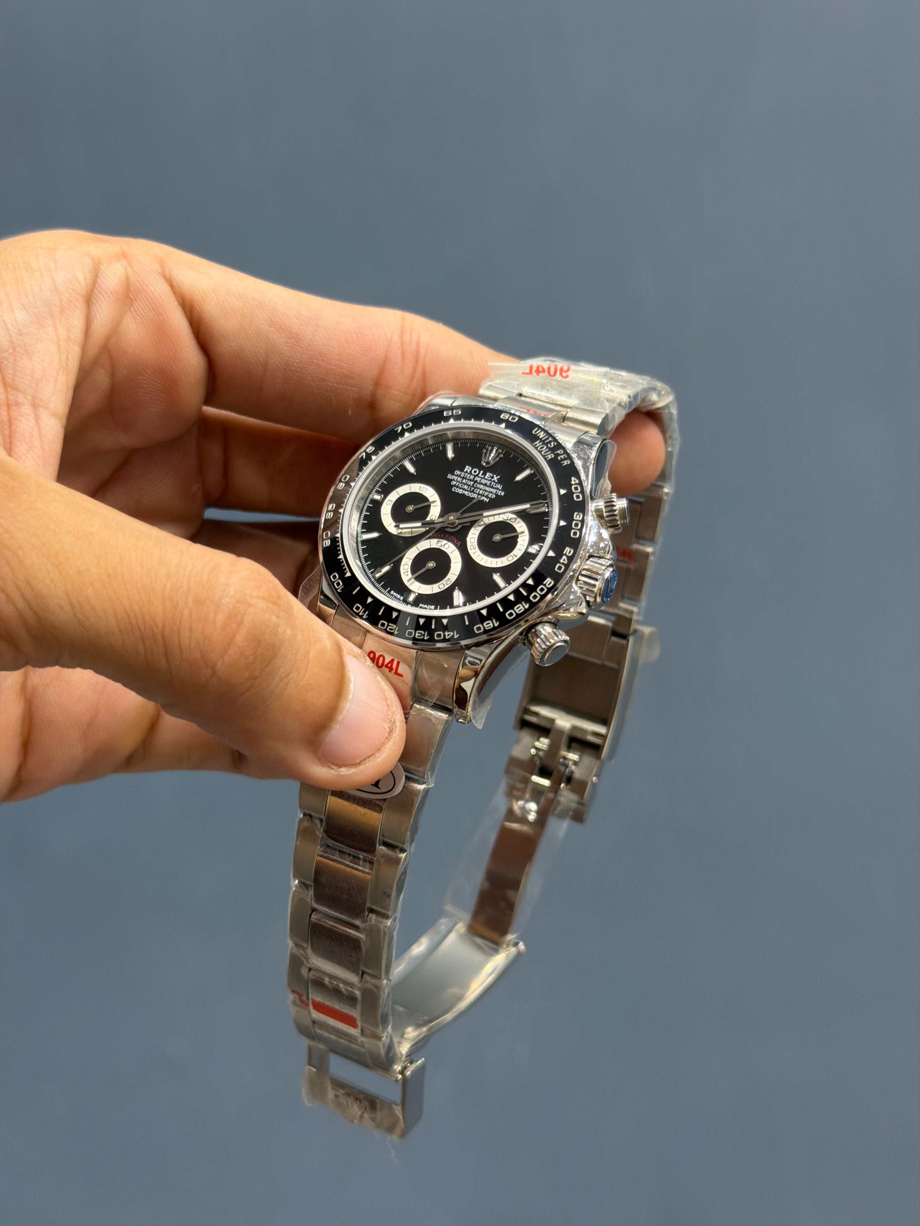 NEW COLLECTION 40 SILVER WITH BLACK DIAL & BEZEL AUTOMATIC WATCH EW MADE