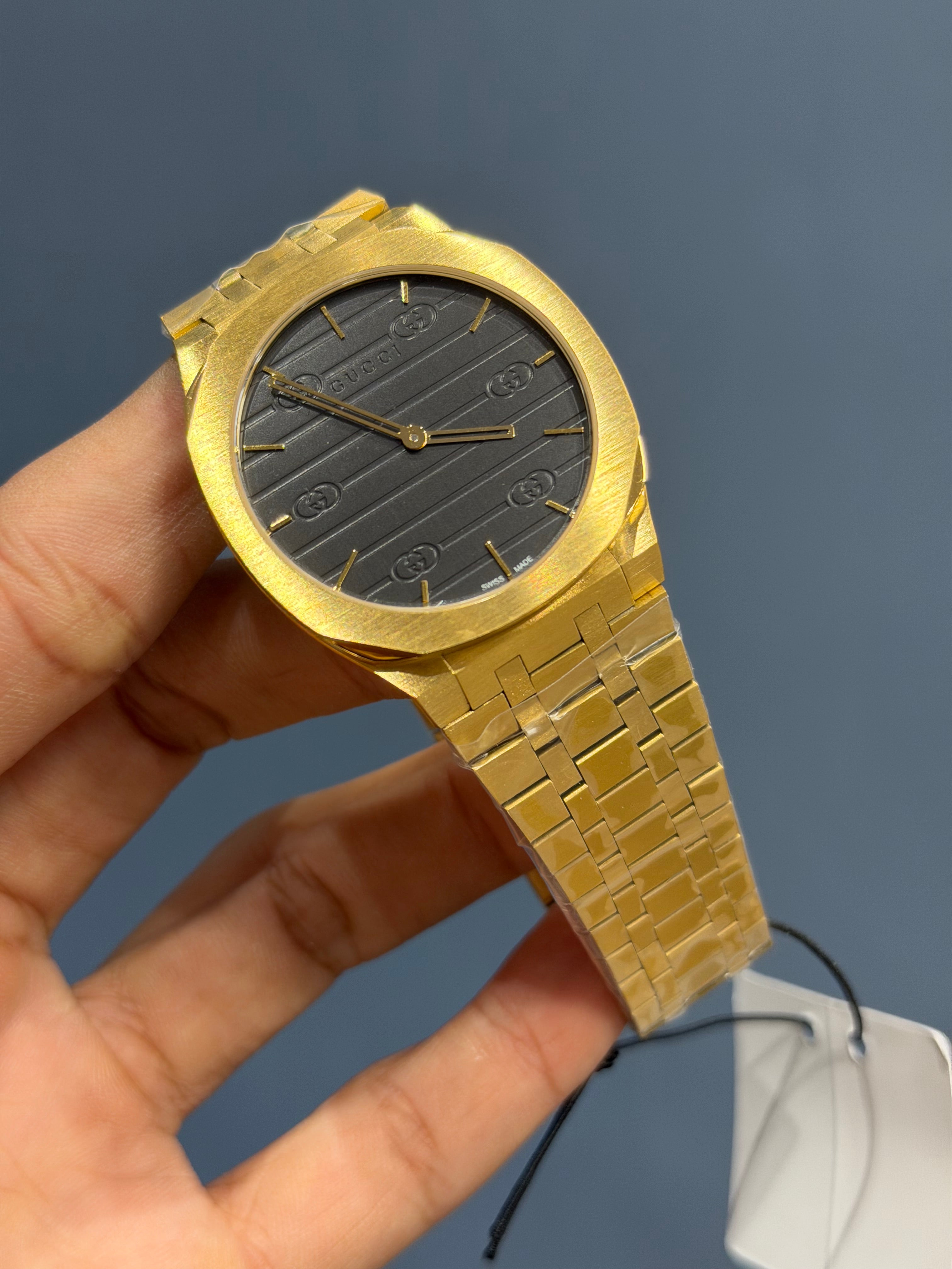 NEW COLLECTION YELLOW GOLD WITH BLACK DIAL SLIM CHAIN WATCH