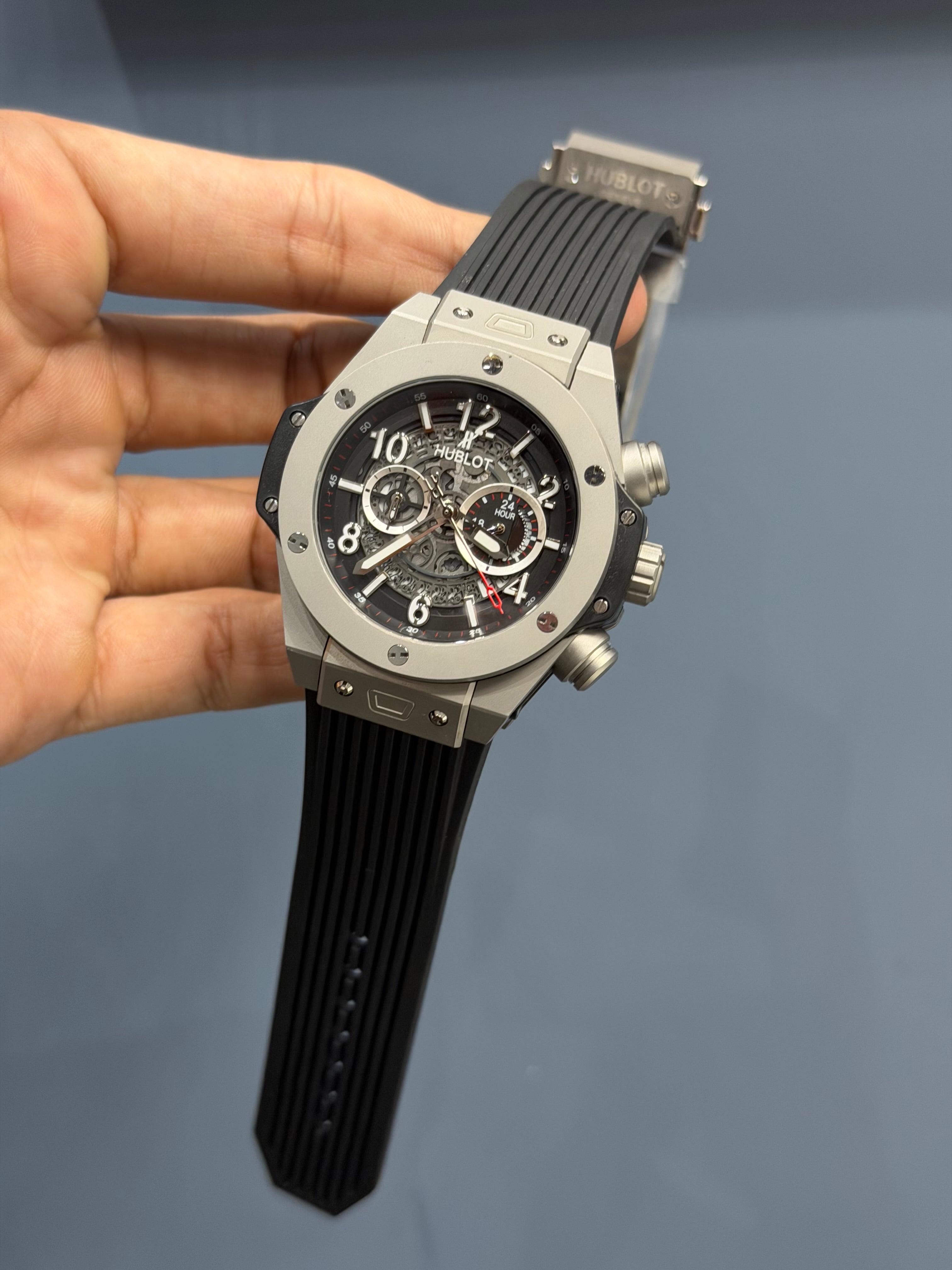 NEW COLLECTION CHRONOGRAPH MATT CASE WITH BLACK DIAL PVC STRAP