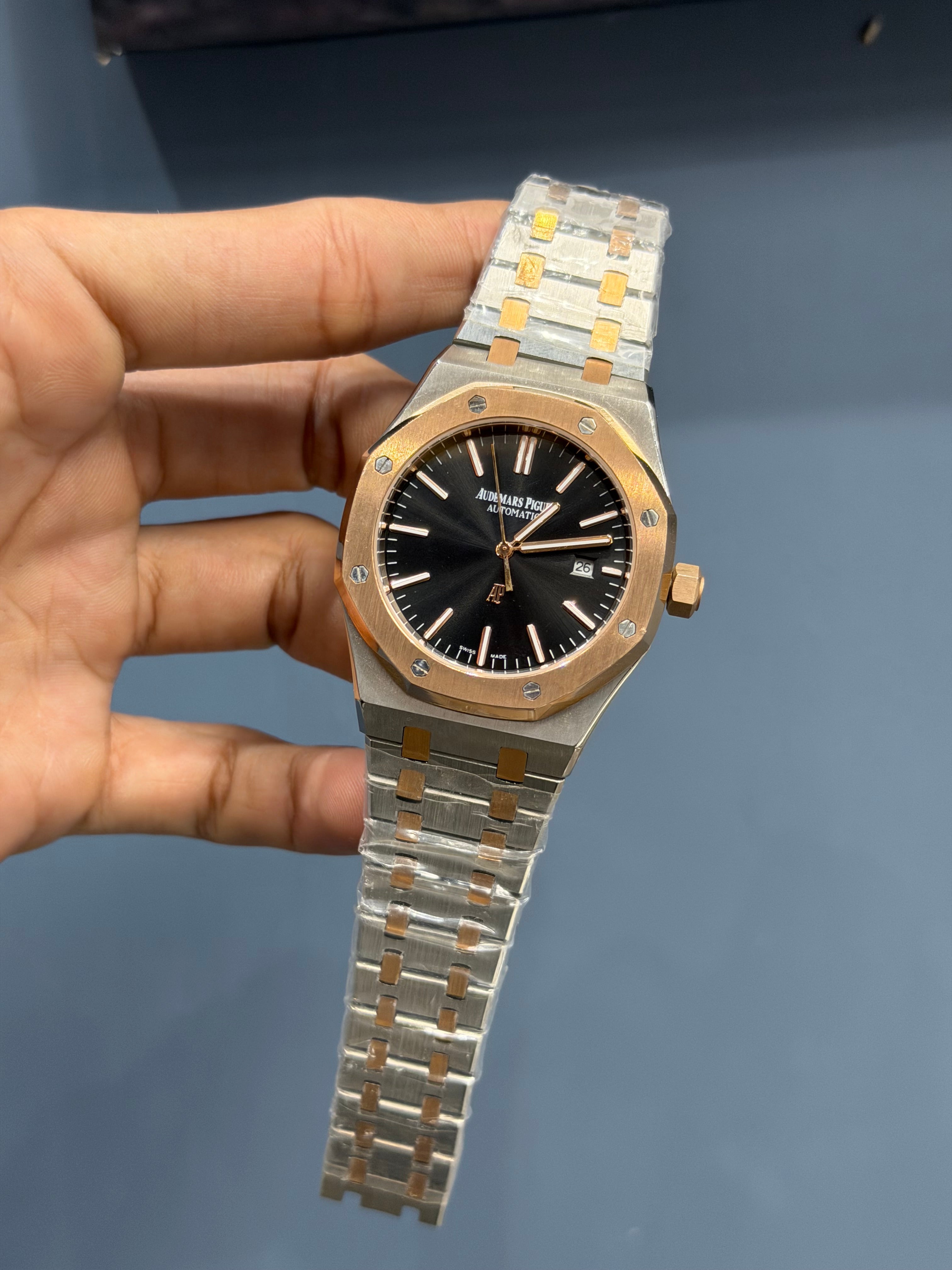 NEW COLLECTION ROSE TWOTONE WITH BLACK DIAL CHAIN WATCH FOR MEN
