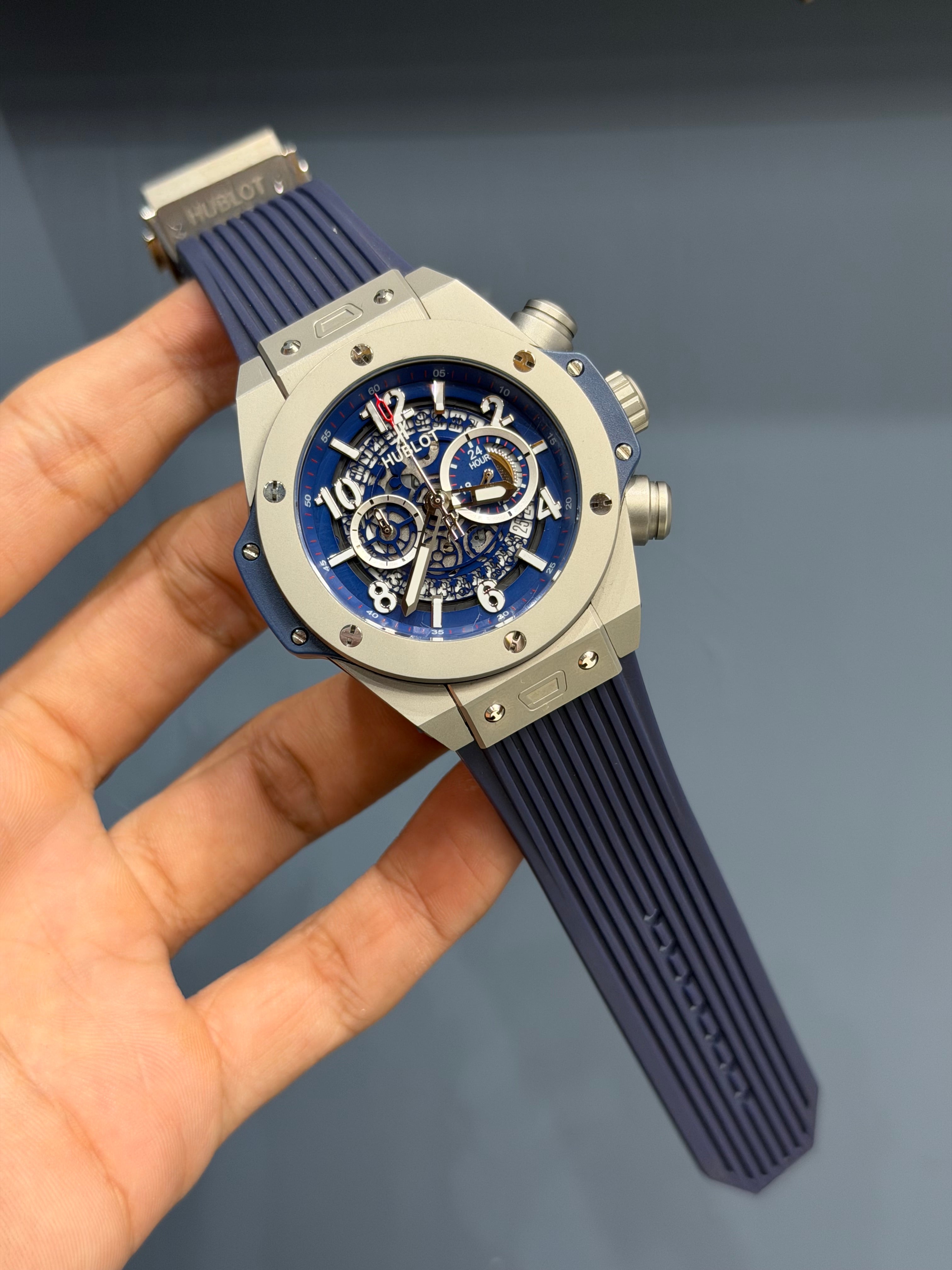 NEW COLLECTION CHRONOGRAPH MATT CASE WITH BLUE DIAL PVC STRAP