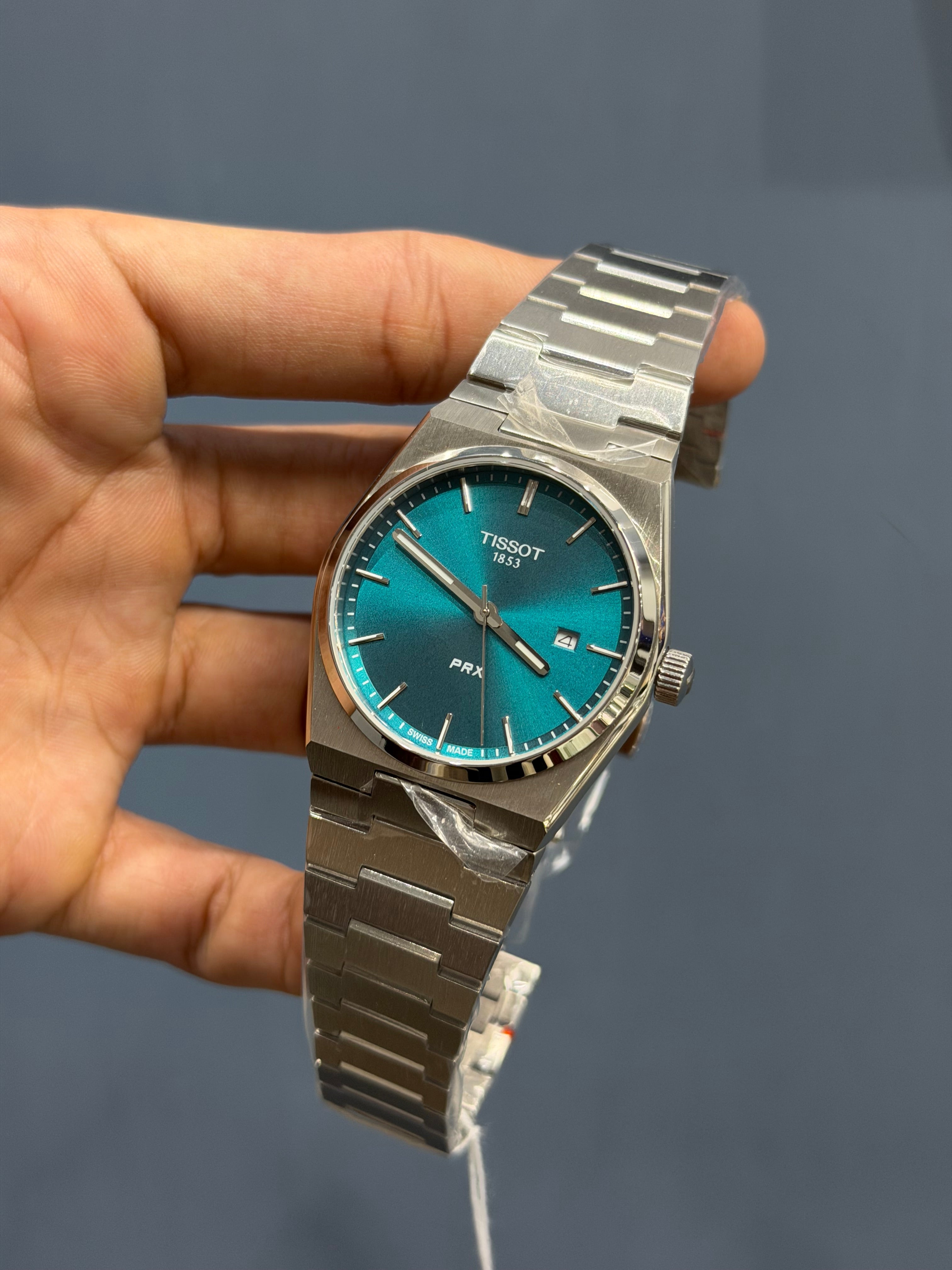 NEW COLLECTION SILVER WITH SEA GREEN PLAIN DIAL STAINLESS STEEL QUARTZ WATCH