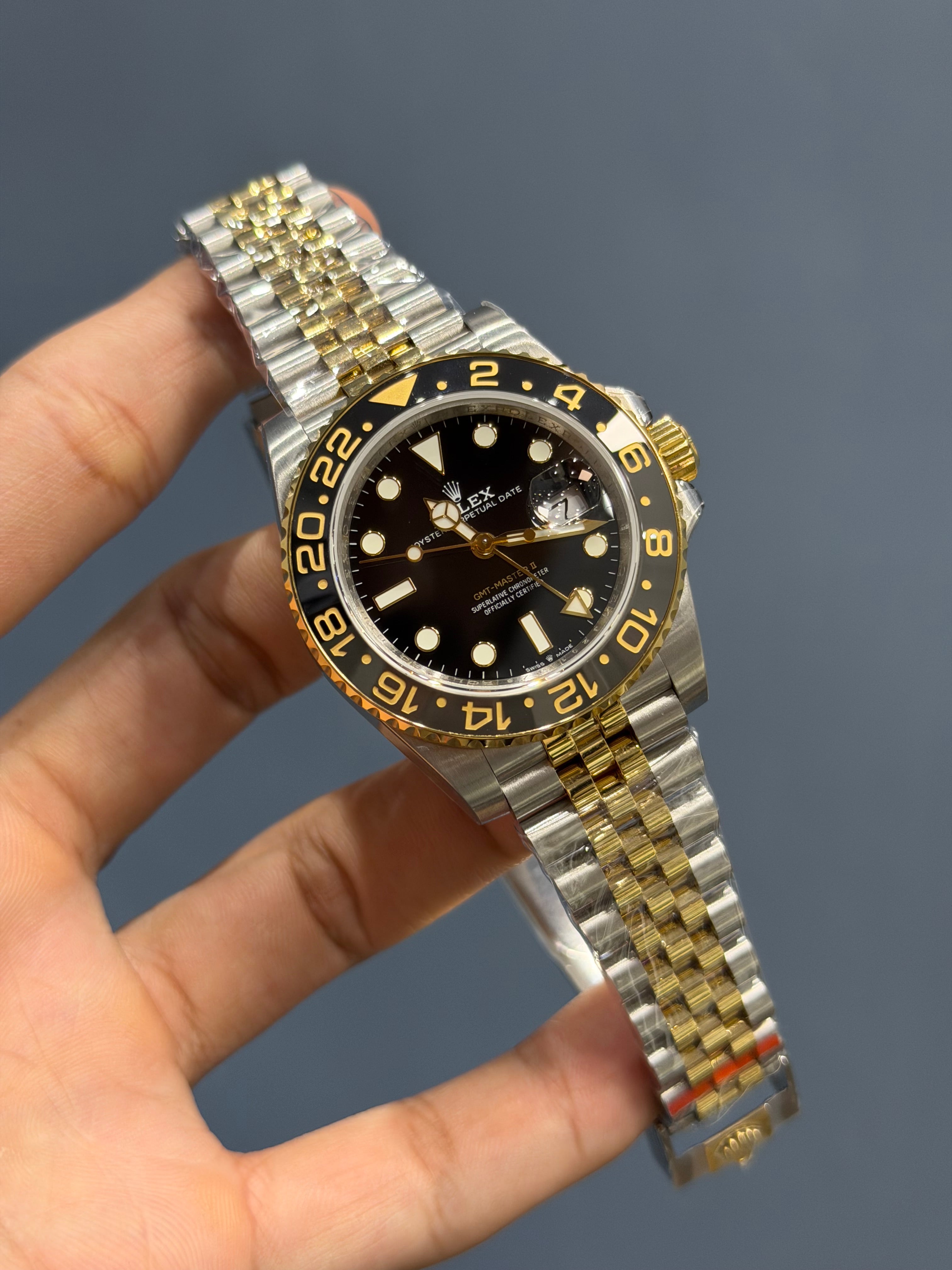 NEW COLLECTION GMT 40 TWO TONE YELLOW GOLD WITH BLACK DIAL & BEZEL AUTOMATIC WATCH BP MADE