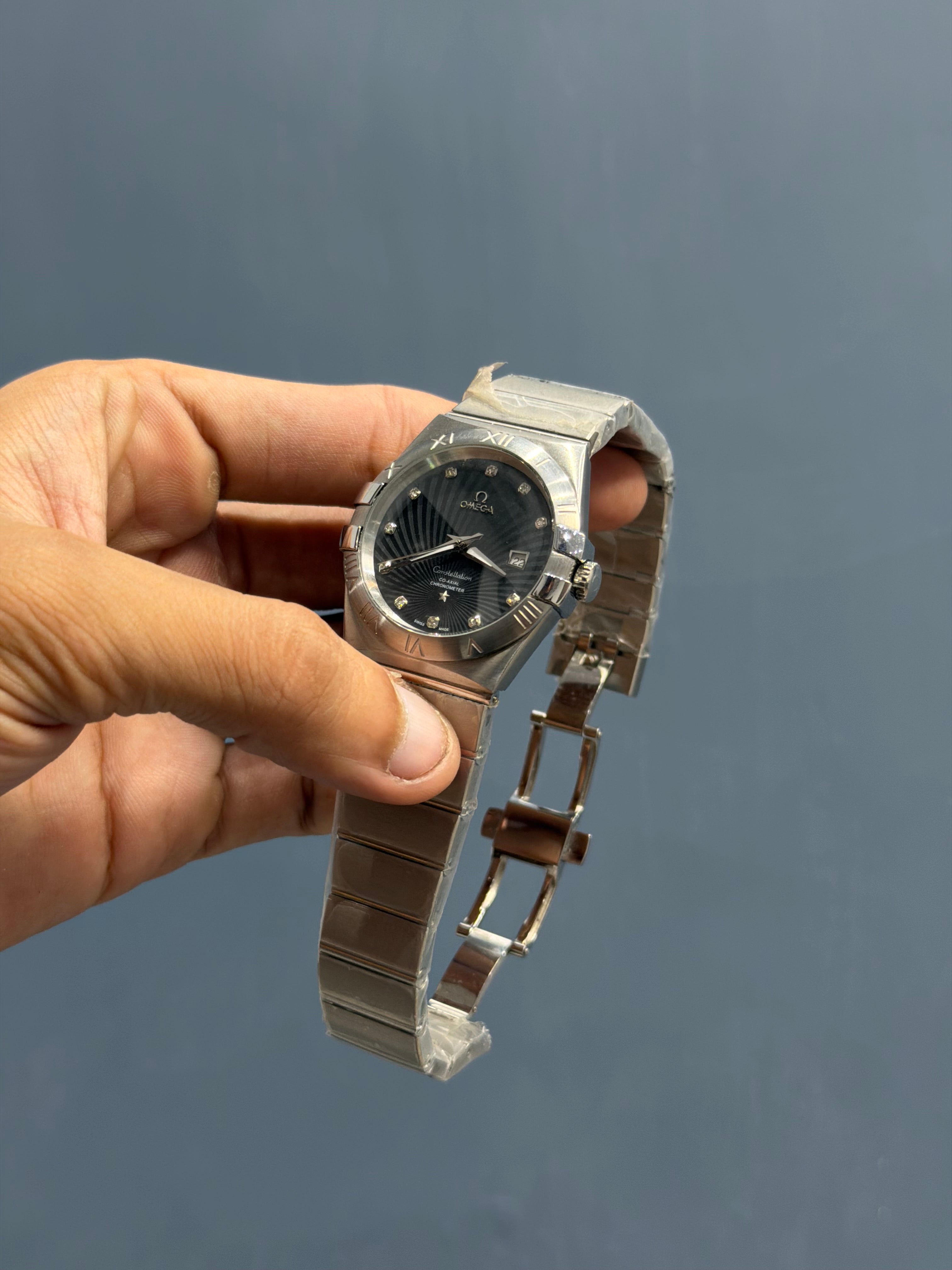 NEW COLLECTION SILVER  WITH BLACK DIAL & STONE FIGURE