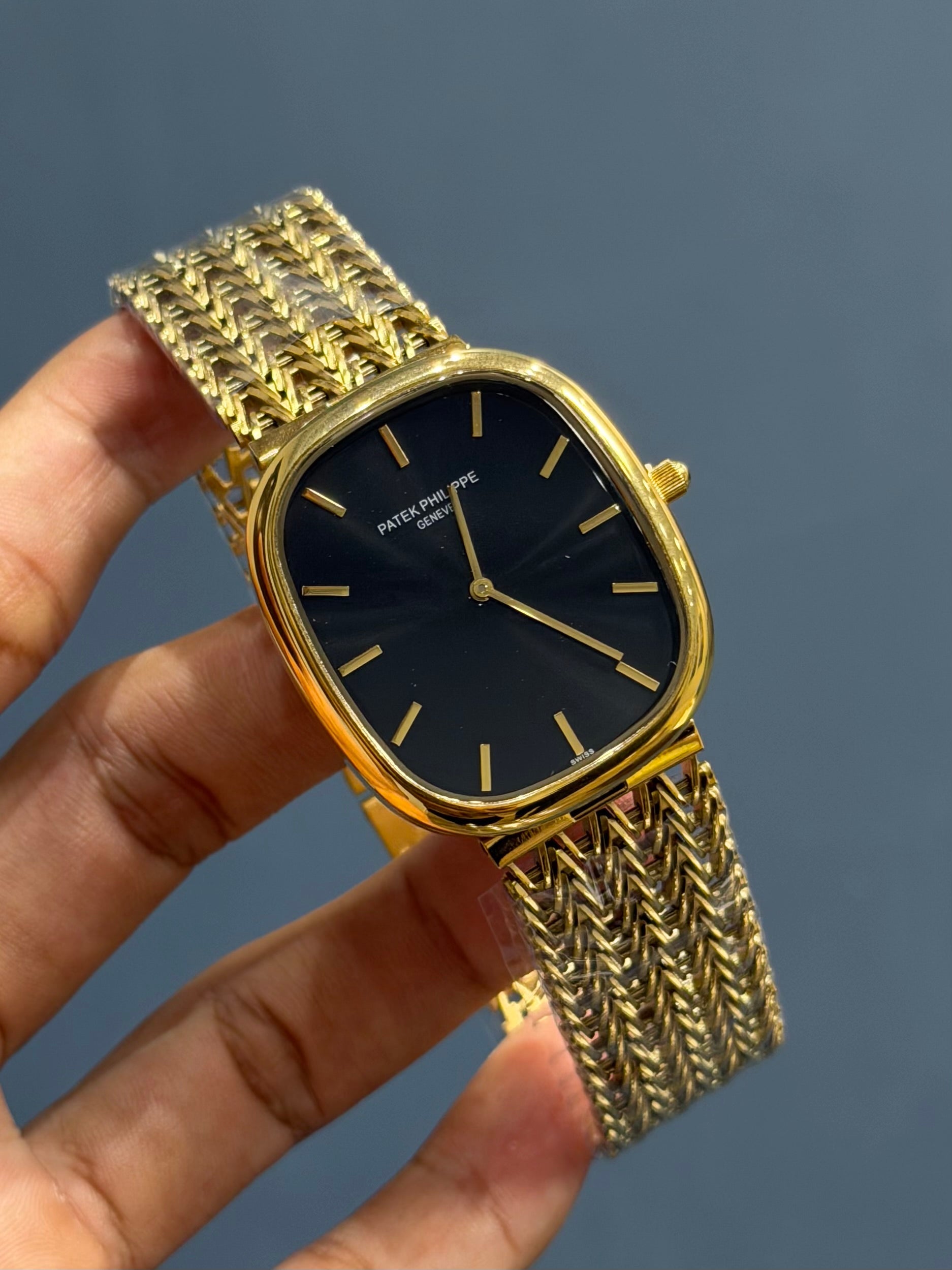 NEW COLLECTION SQUARE YELLOW GOLD WITH BLACK DIAL CHAIN WATCH
