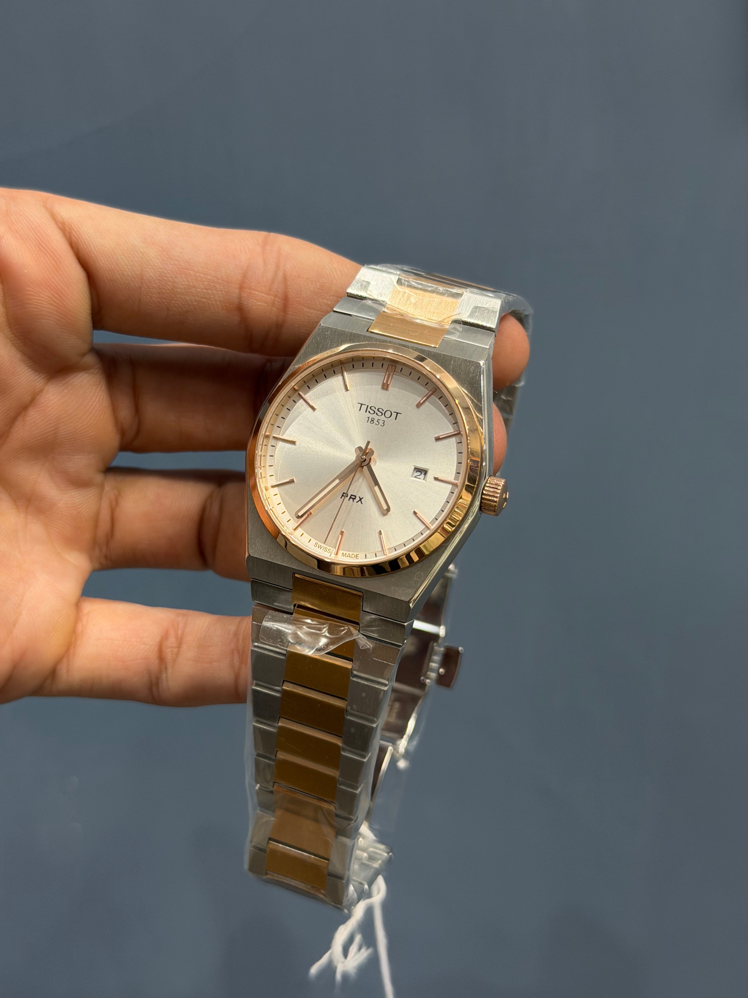 NEW COLLECTION TWOTONE ROSE & WHITE PLAIN DIAL STAINLESS STEEL QUARTZ WATCH