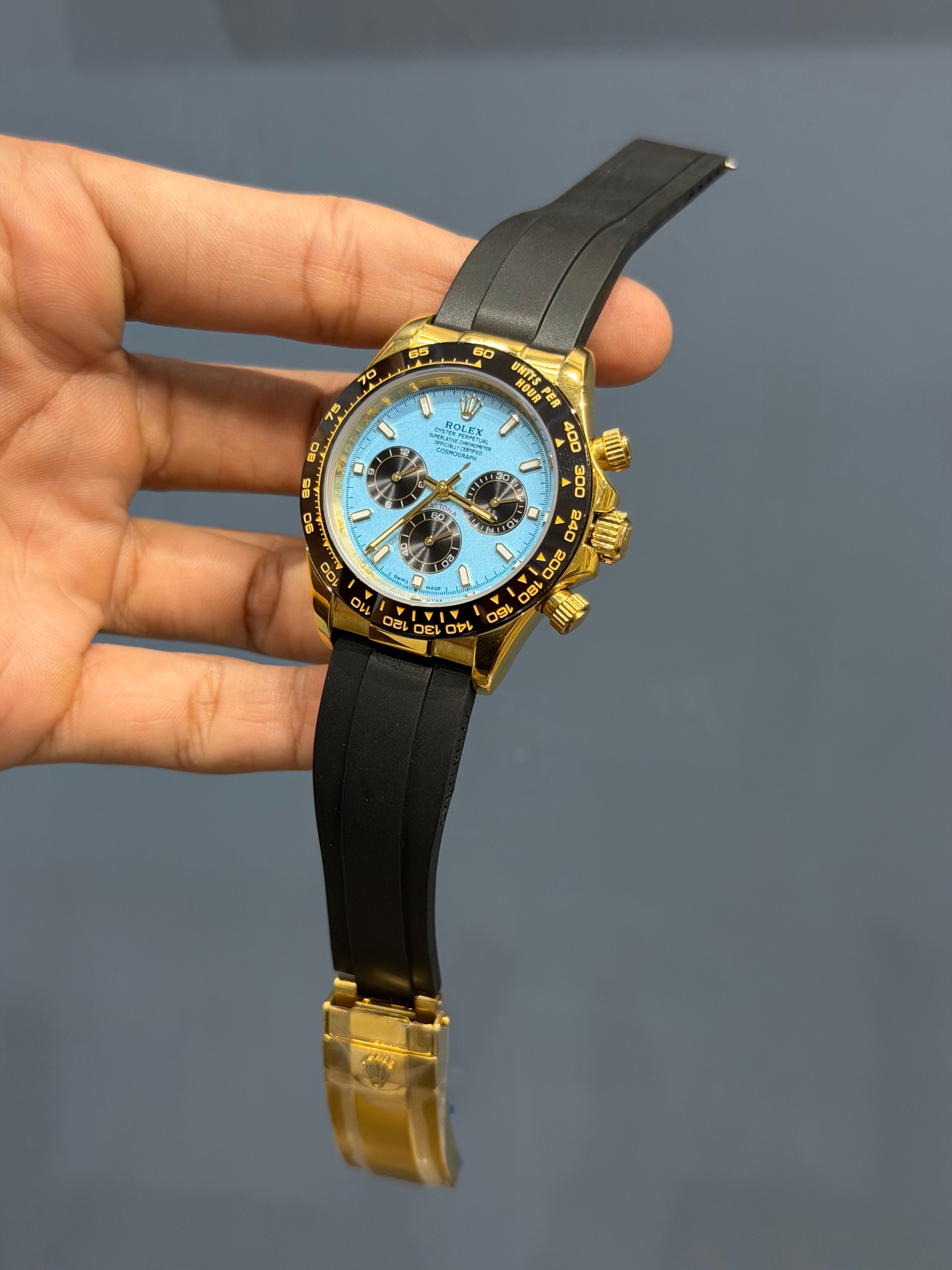NEW COLLECTION CHRONOGRAPH 40 YELLOW GOLD CASE WITH TIFFANY DIAL & RUBBER STRAP
