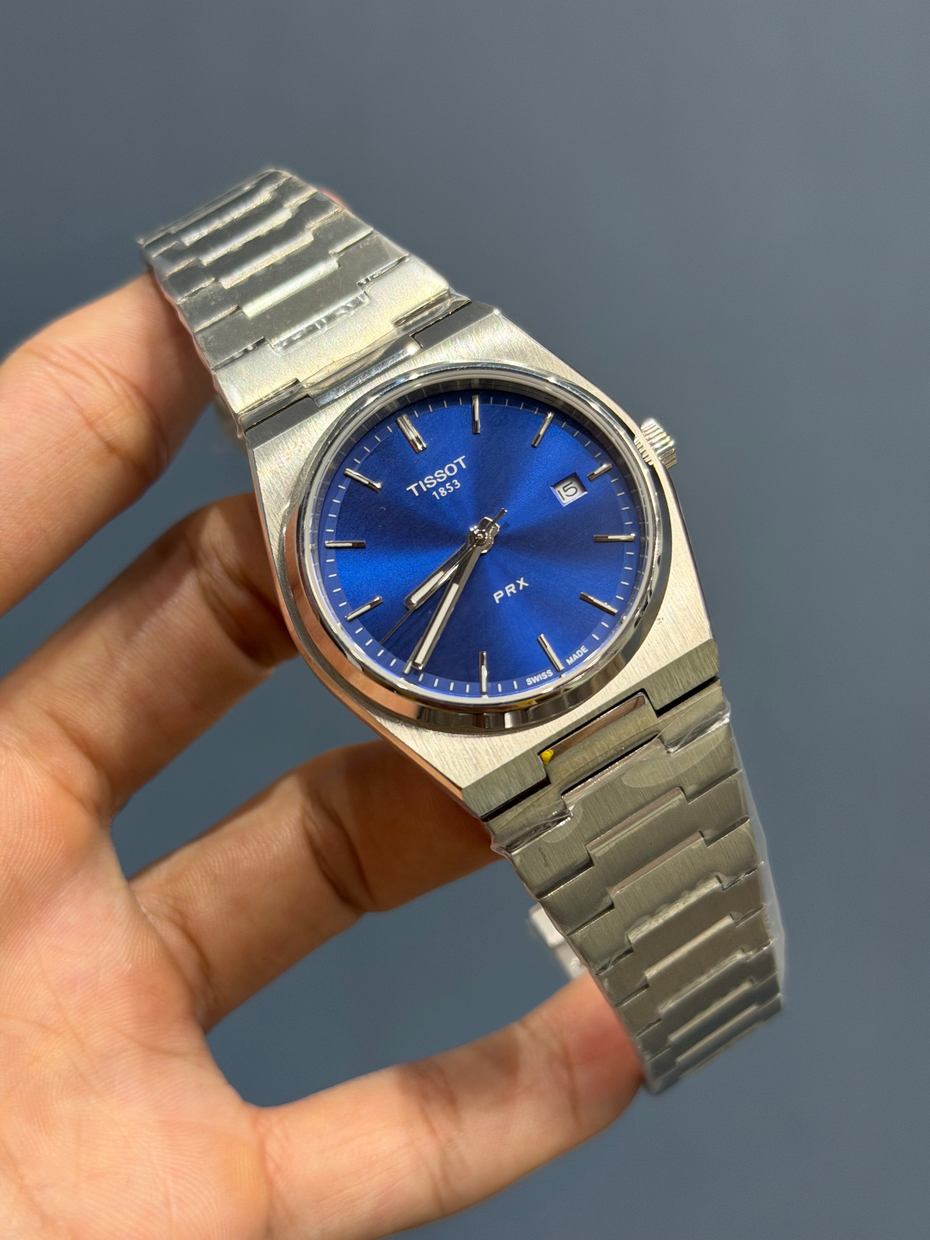 NEW COLLECTION SILVER WITH BLUE PLAIN DIAL STAINLESS STEEL QUARTZ WATCH
